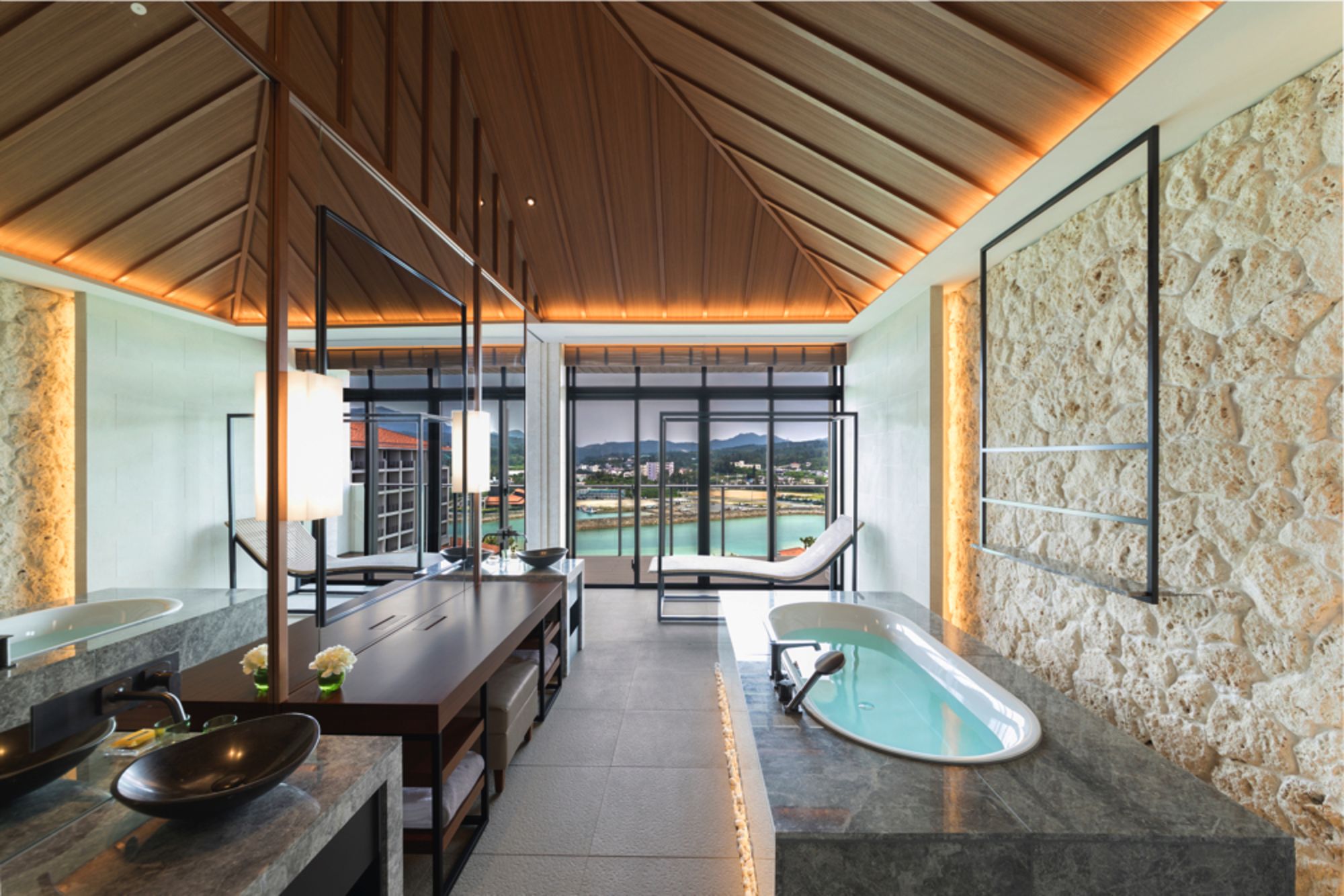 Hyatt Regency Seragaki Island, Okinawa: Seragaki Island Suite | bathroom