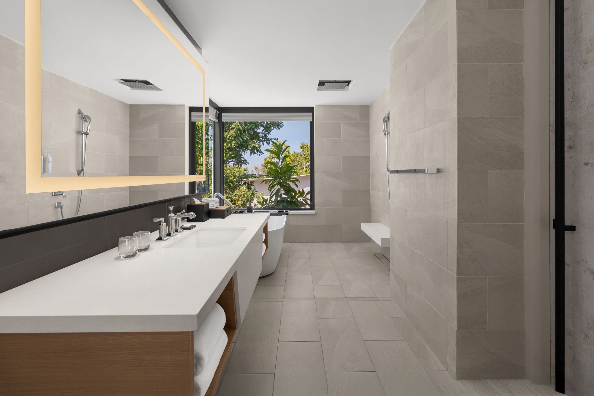 Perhentian Marriott Resort & Spa:  Deluxe | Deluxe Partial Sea View | Deluxe Sea View | Standard Bathroom