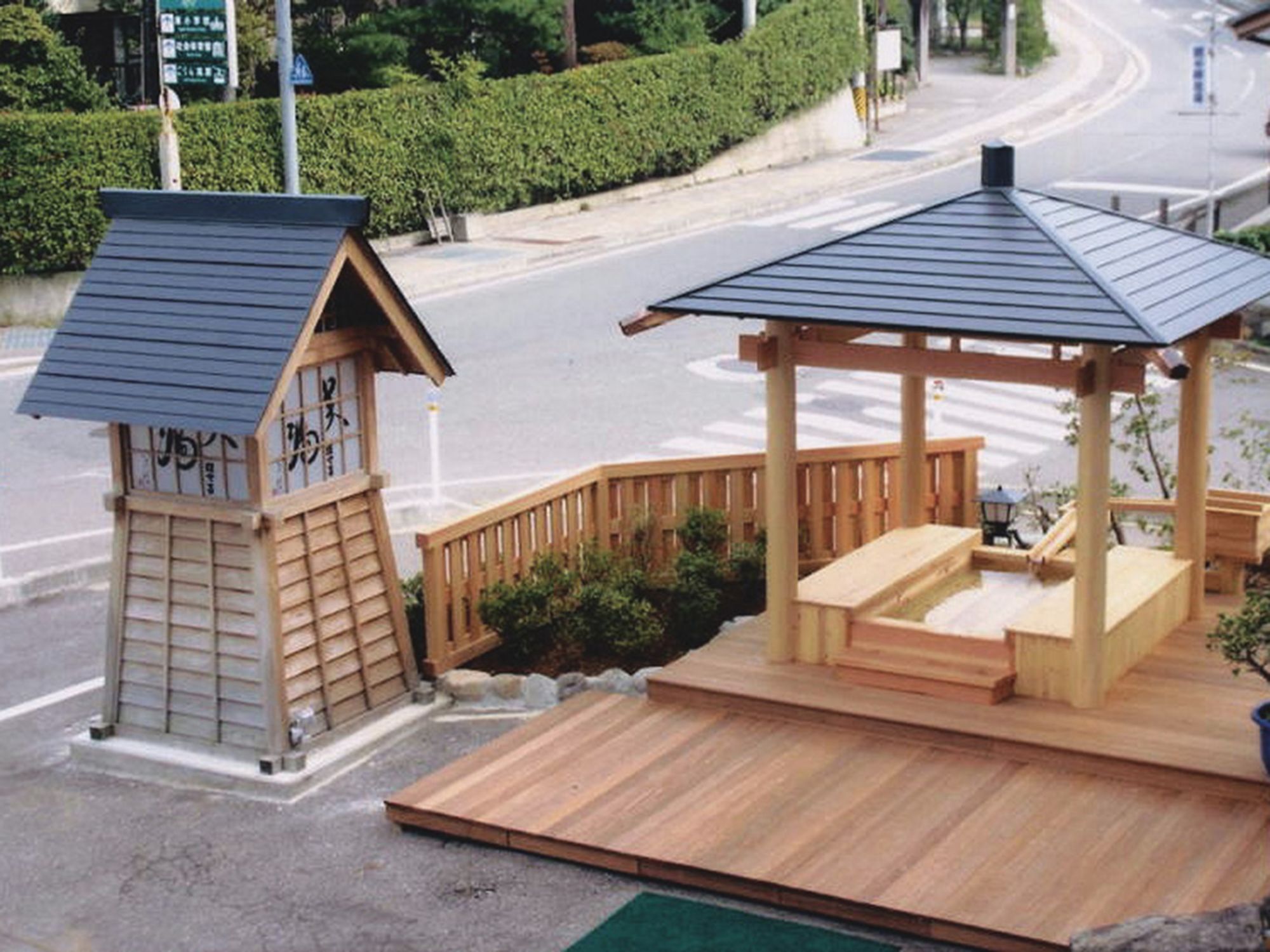 Ryokan Biyuyonado in Yudanaka: Foot bath outside