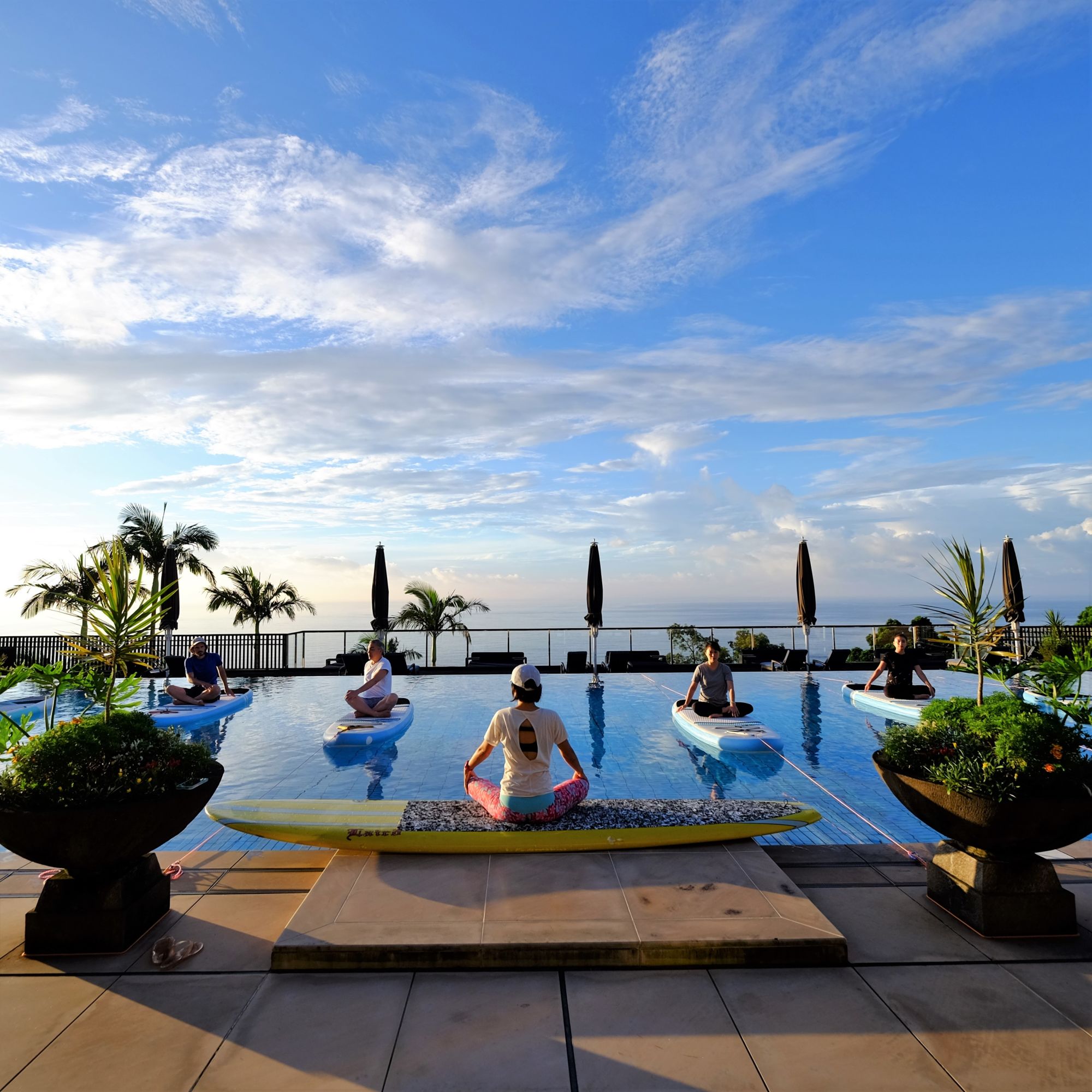 Sankara Hotel & Spa à Yakushima: Pool Sup Yoga