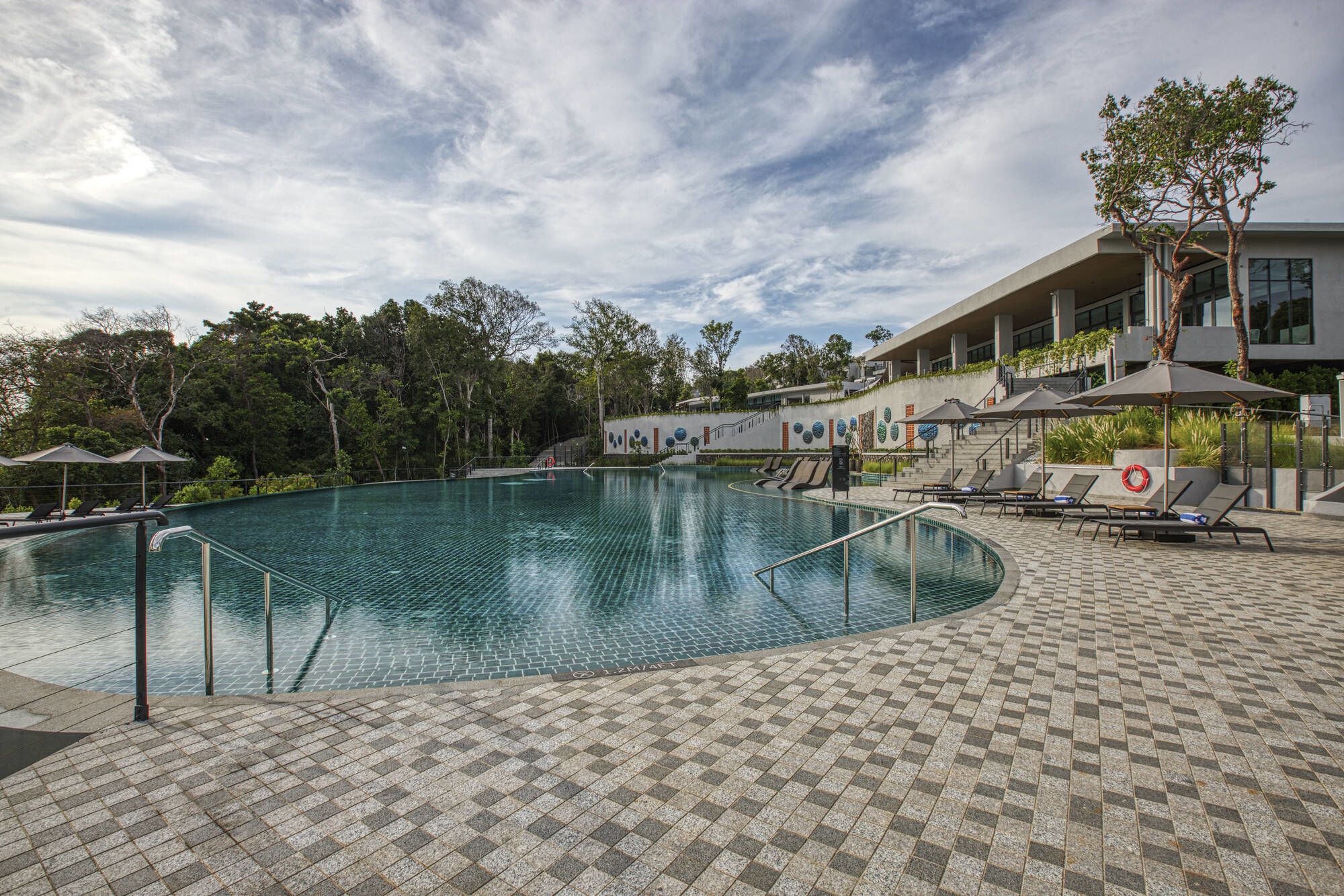 Perhentian Marriott Resort & Spa:  Swimmingpool
