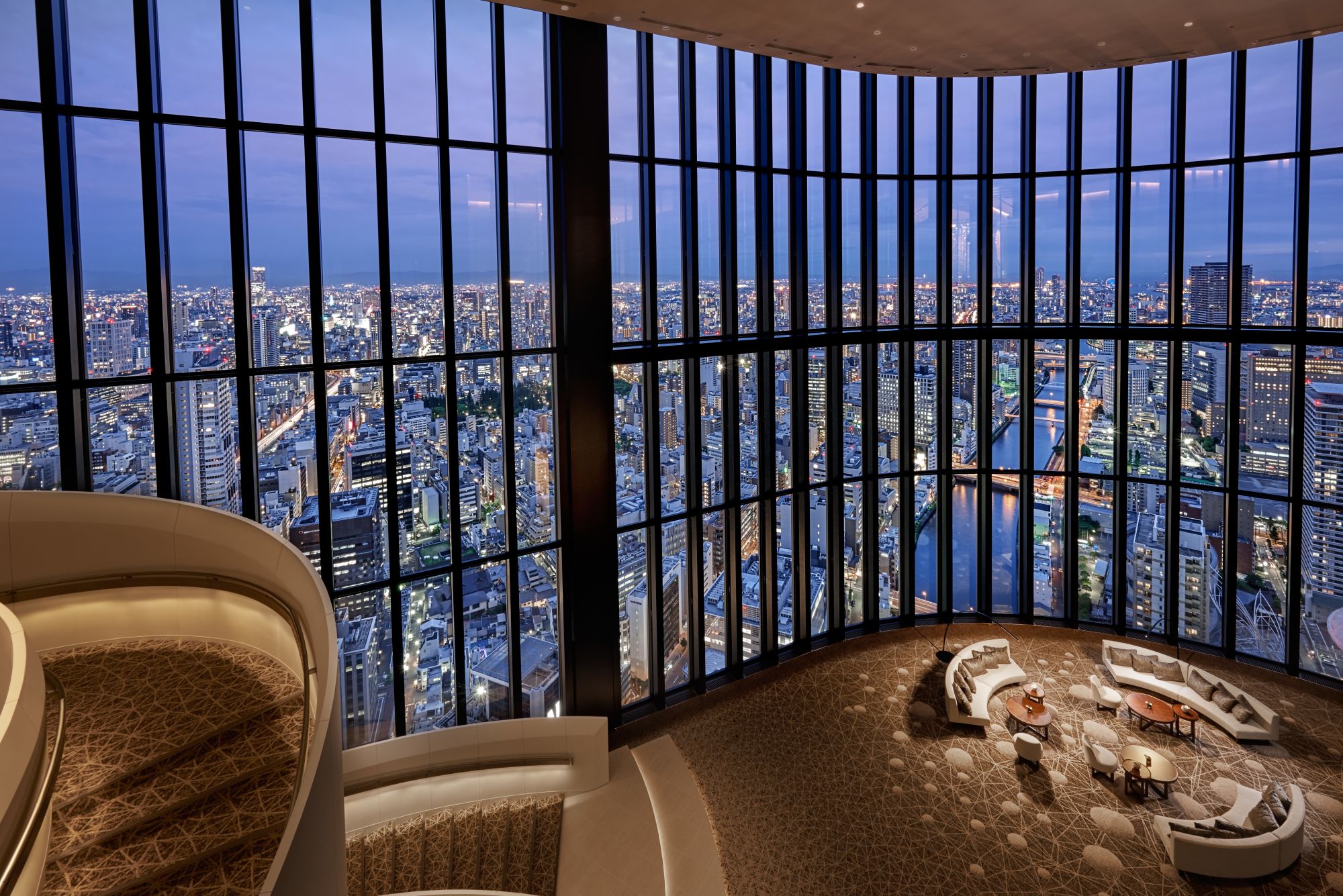 Conrad Osaka: Atrium Lounge