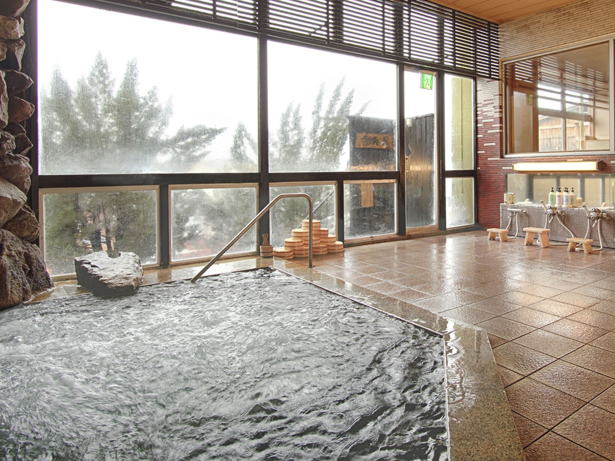 Ryokan Biyuyonado in Yudanaka: Shobu bath
