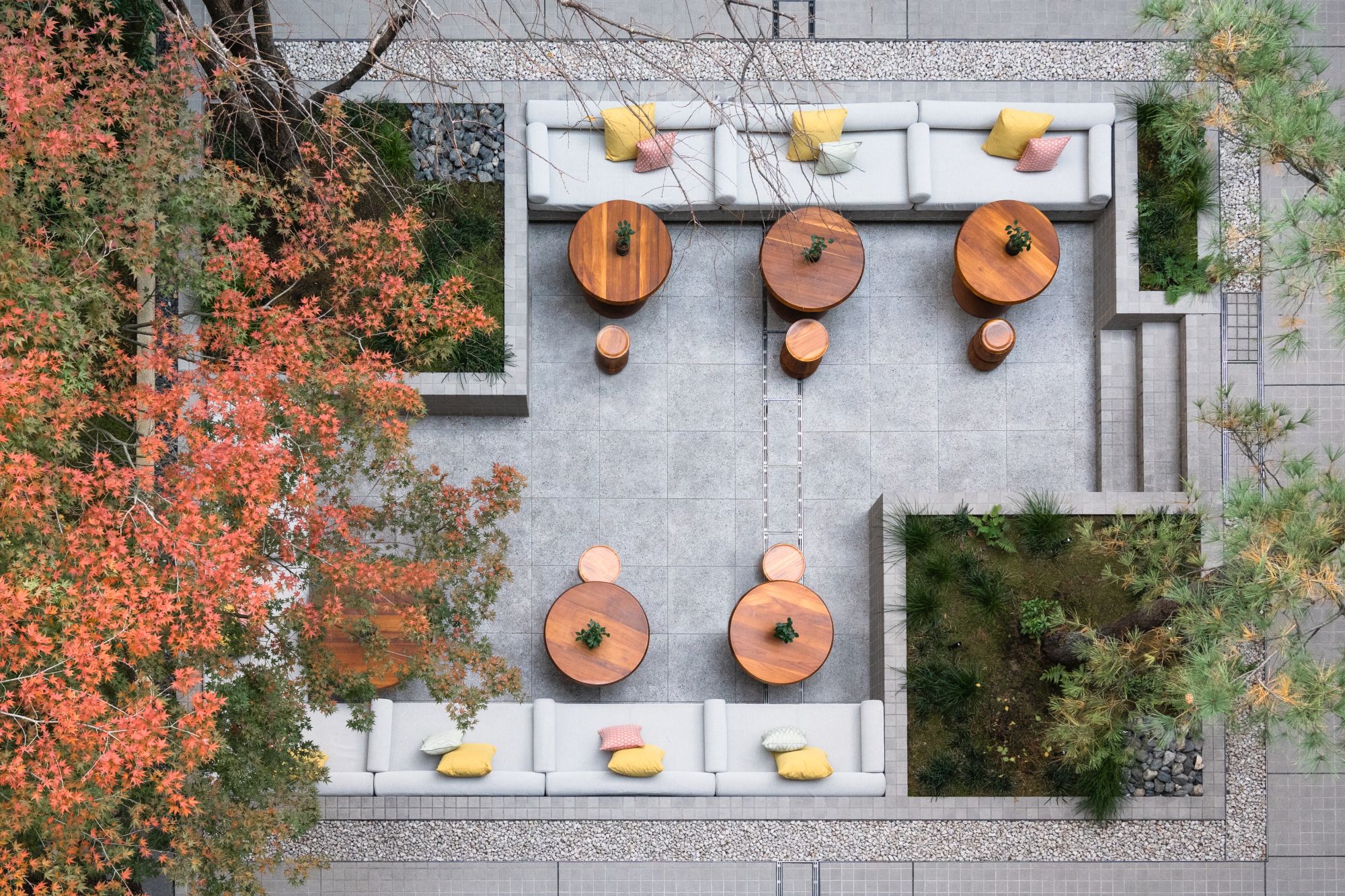 Six Senses Kyoto: Outside terrace in autumn
