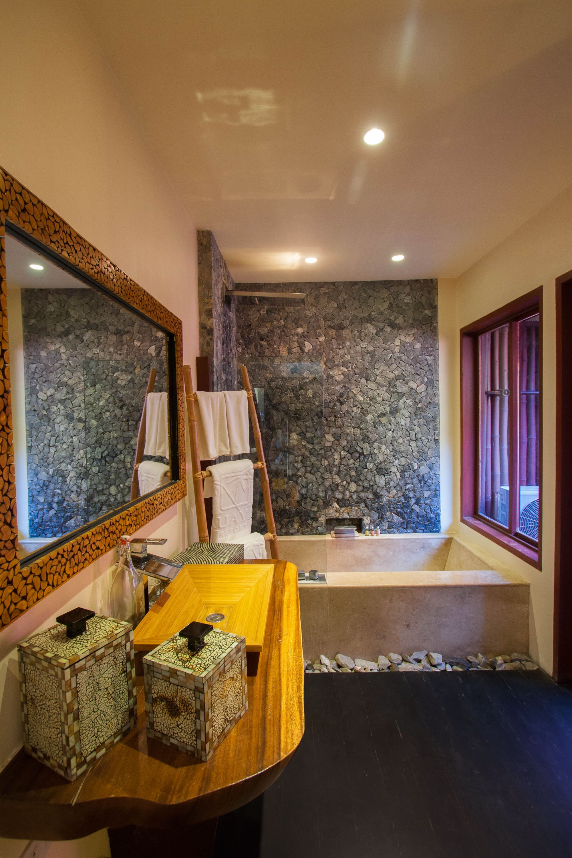 Cauayan Island Resort à Palawan:  Water Villa | Bathroom