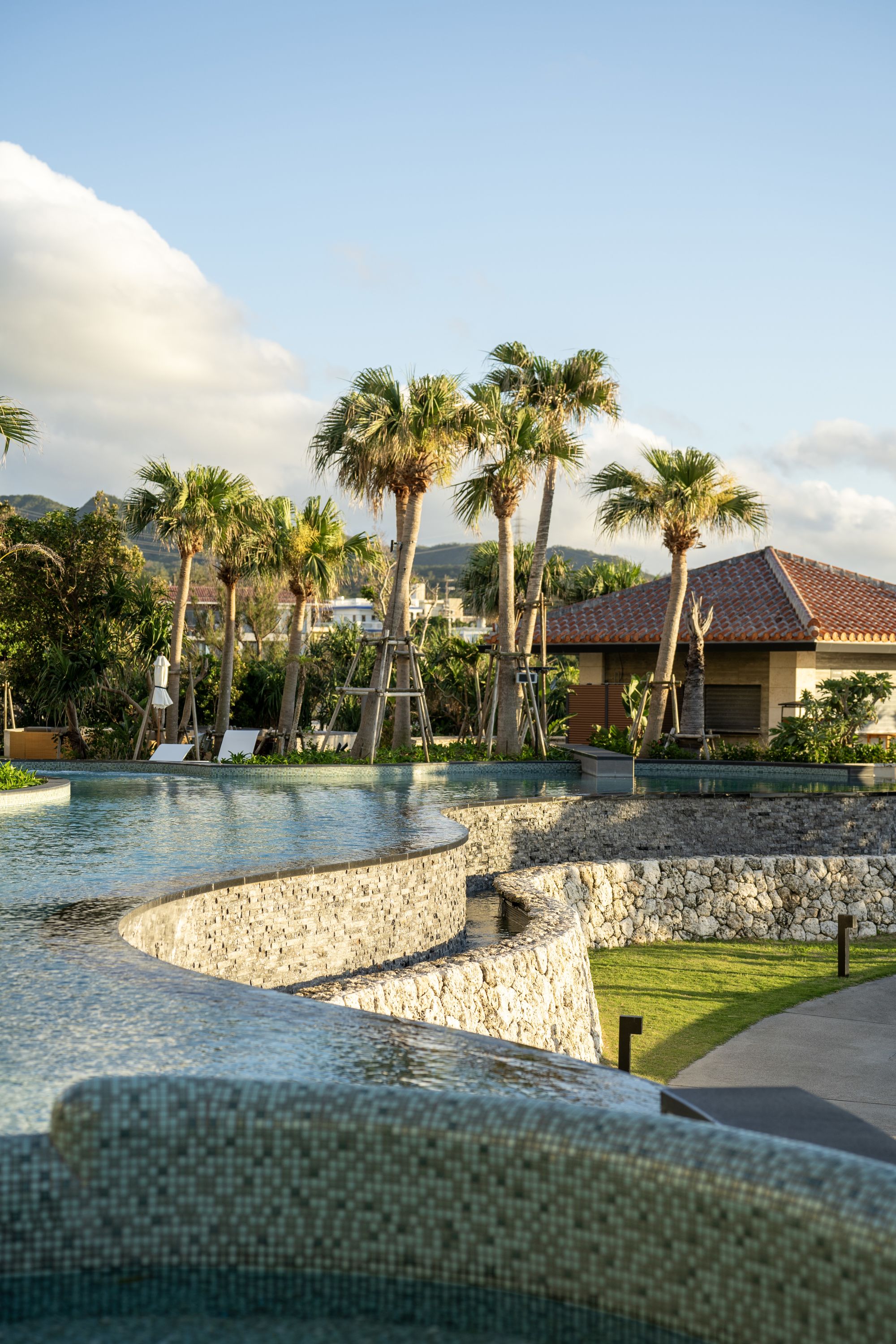 Hyatt Regency Seragaki Island, Okinawa: Gusuku Swimmingpool