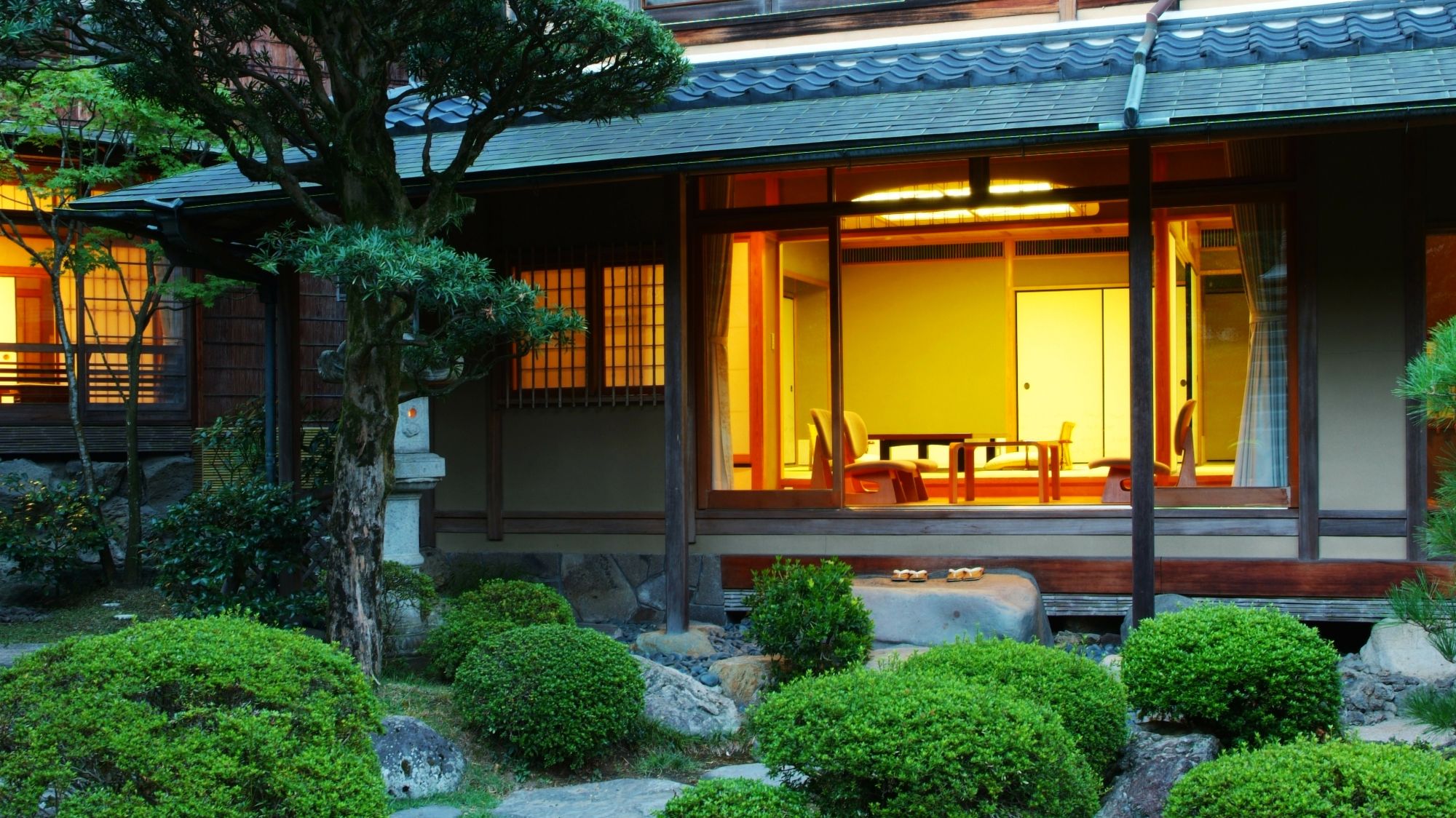 Nishimuraya Honkan à Kinosaki Onsen: Traditional Superior | view from the garden