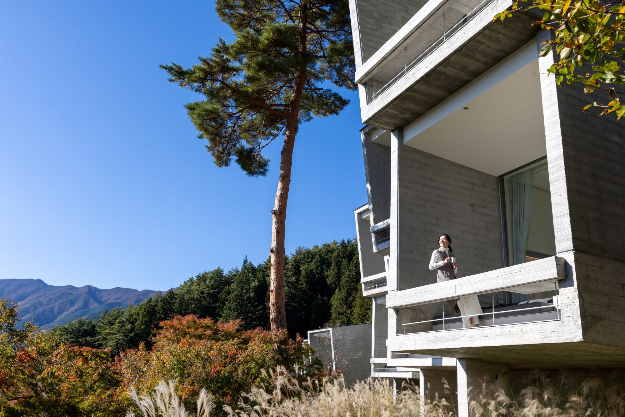 Hoshinoya Fuji à Hakone: Cabin Autumn Exterior