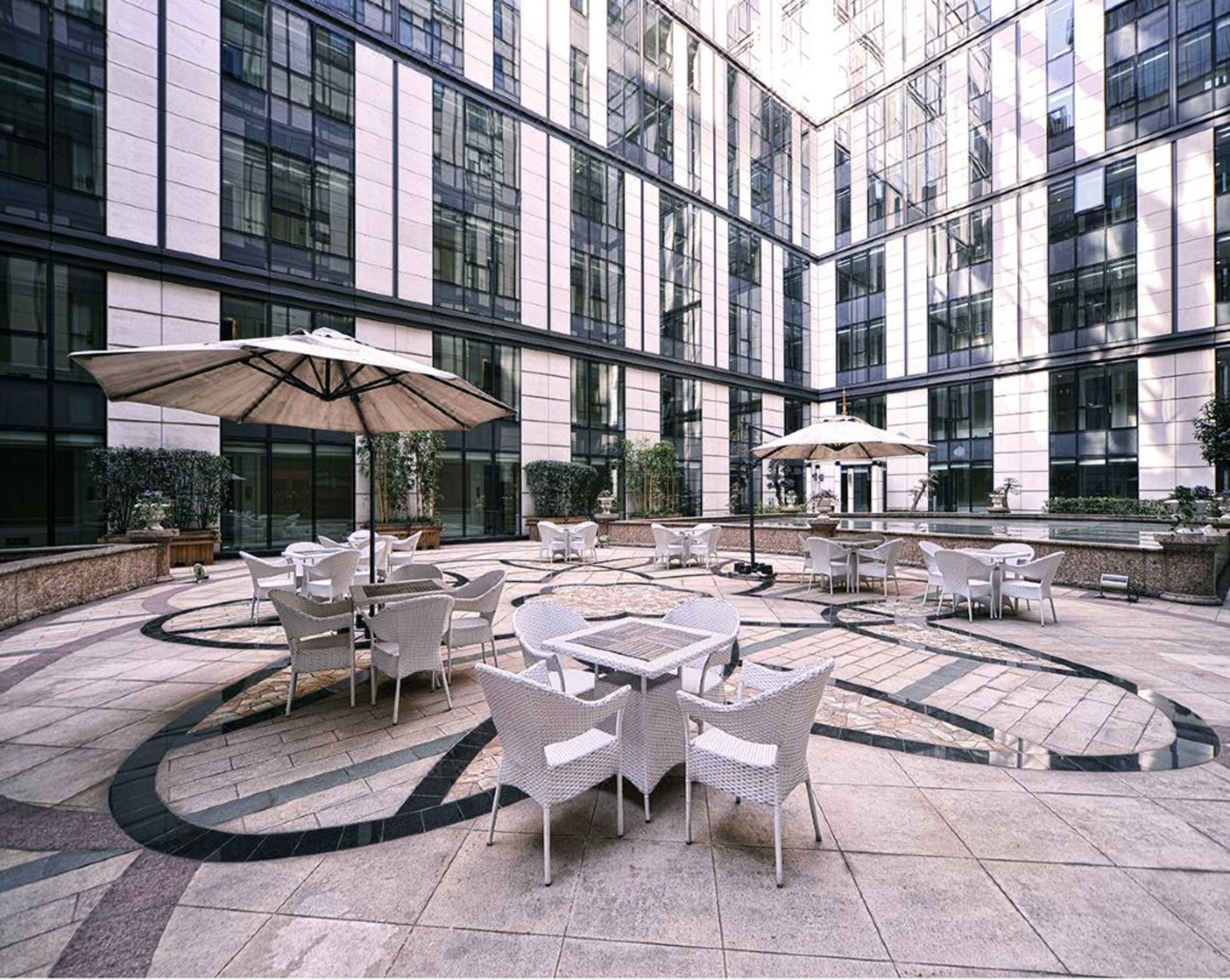Grand Central Hotel Shanghai: outside area