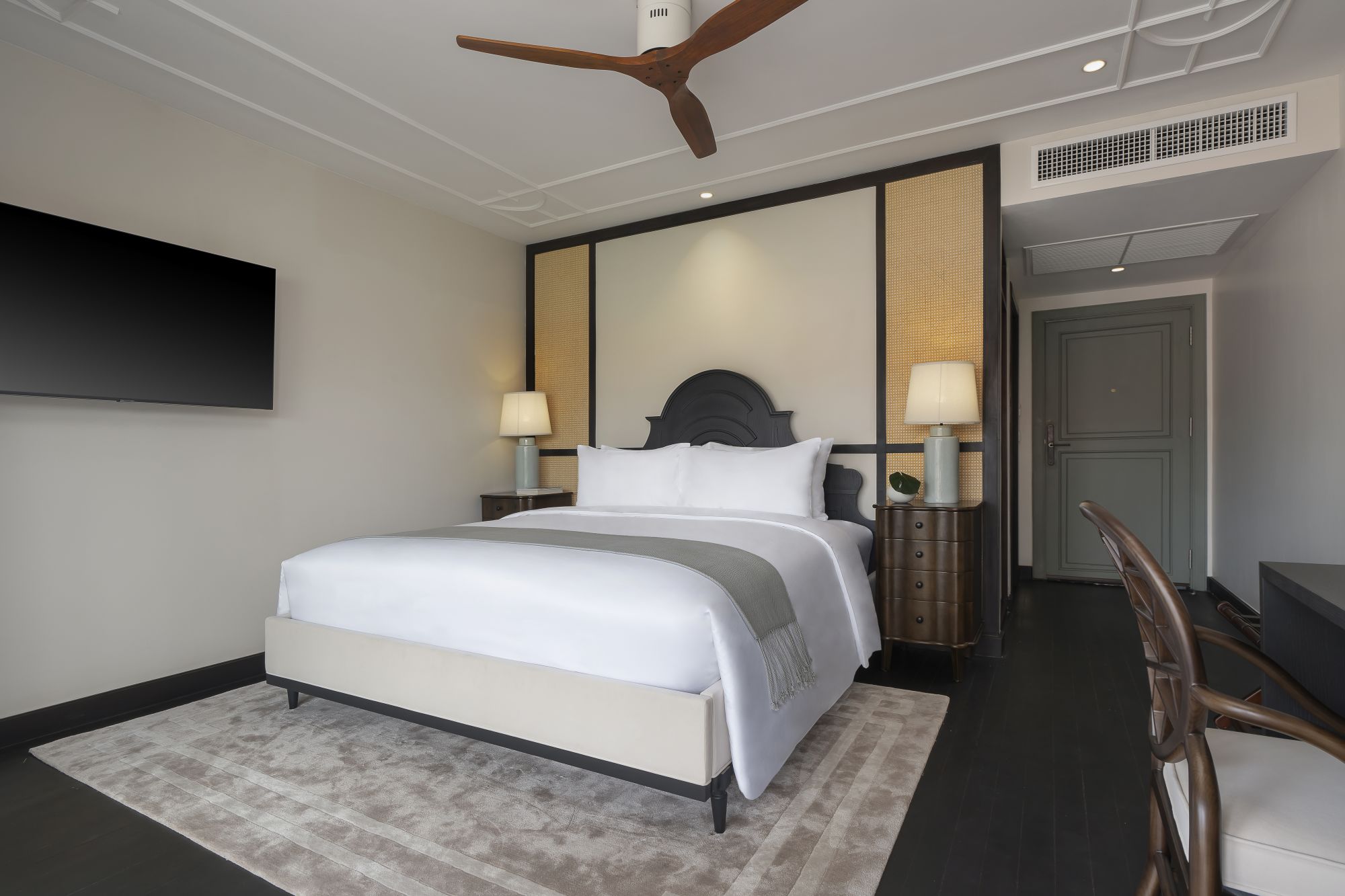 Souphattra Heritage Vientiane: Heritage Executive