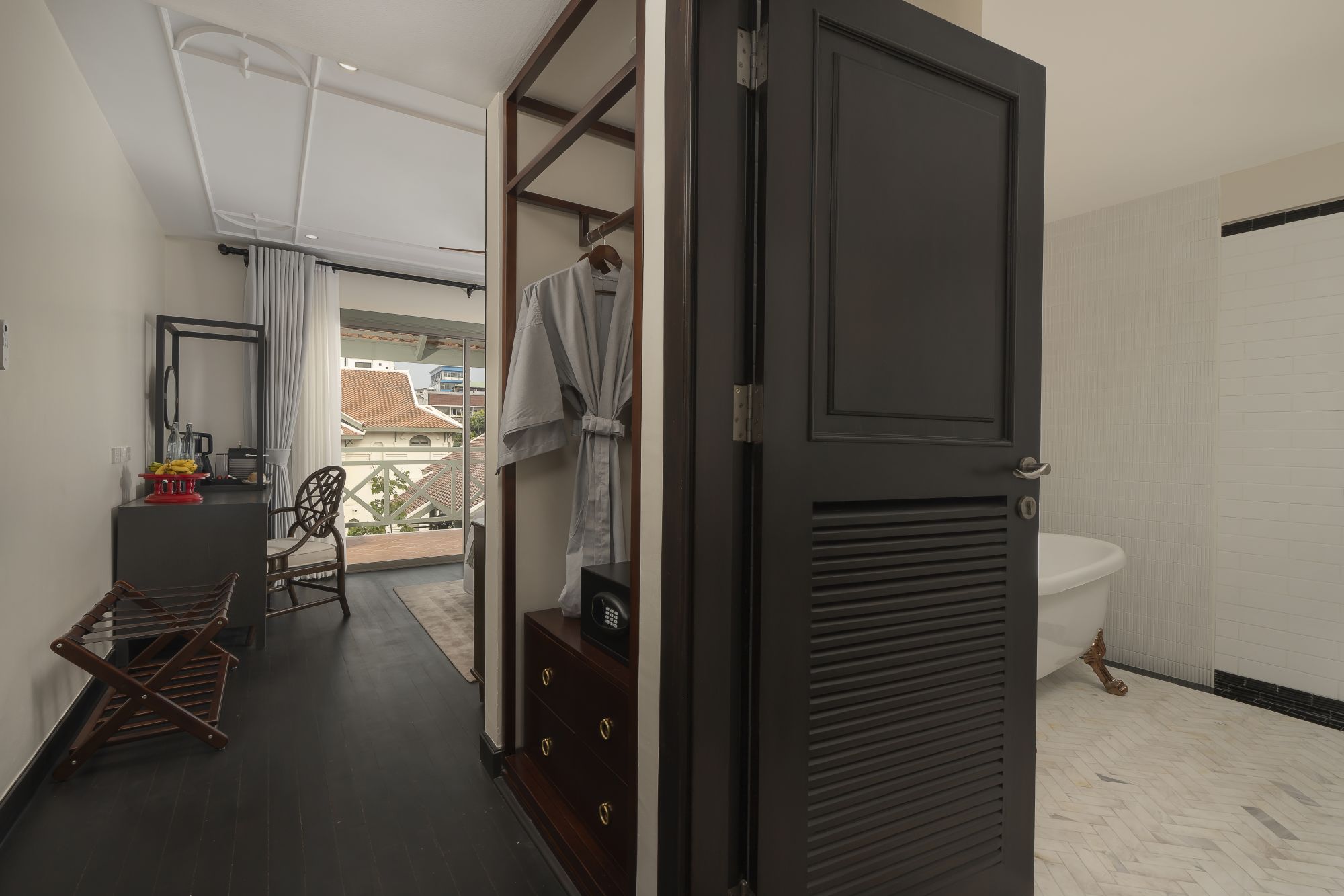 Souphattra Heritage Vientiane: Heritage Executive | bathroom