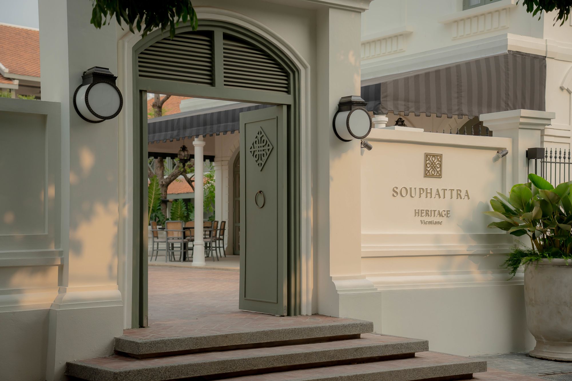 Souphattra Heritage Vientiane: Hotel entrance
