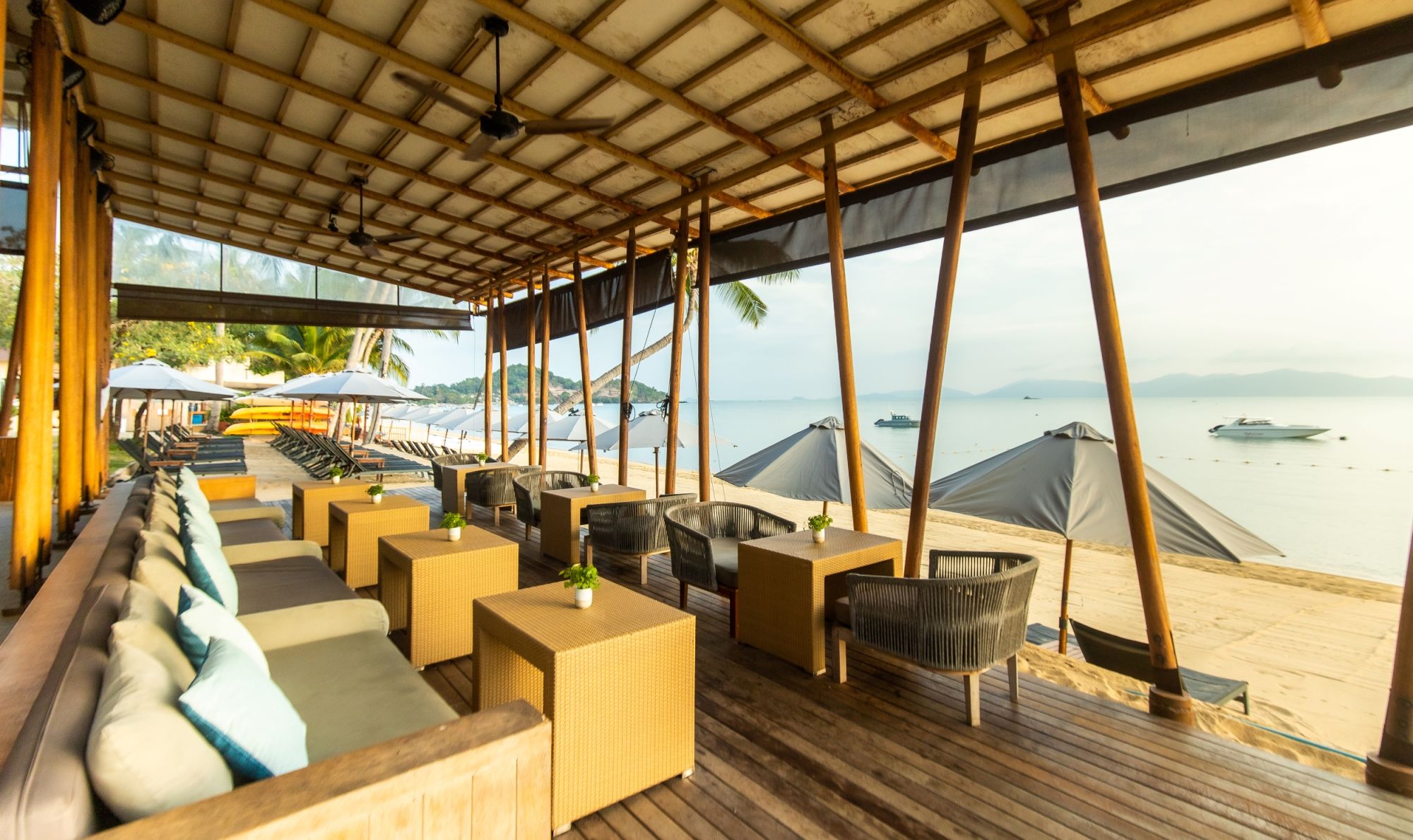 Bandara Spa Resort & Pool Villas in Ko Samui: Beach Bar