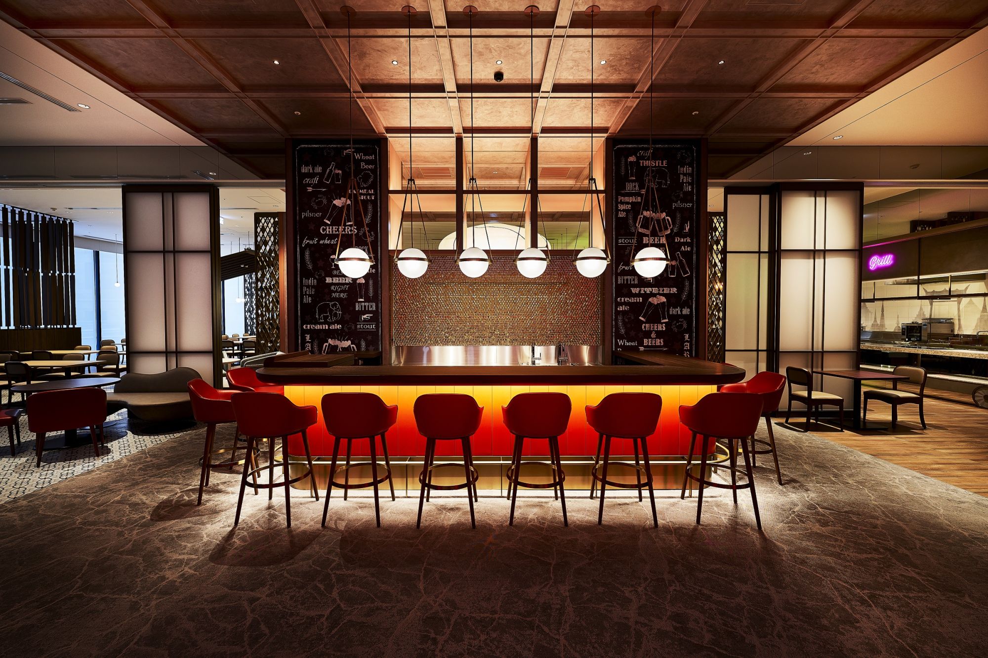 Centara Grand Hotel Osaka: Embassy of Crab