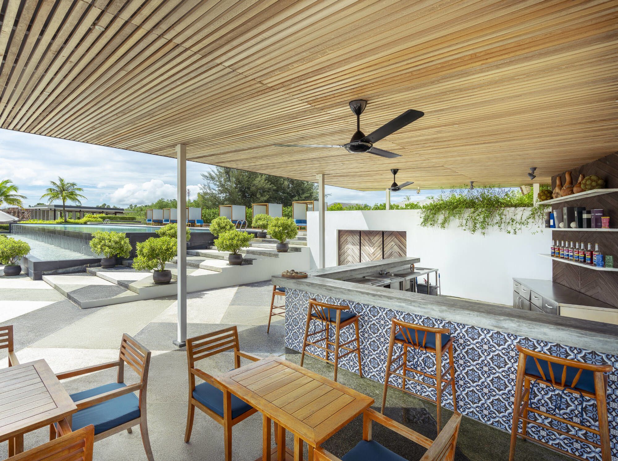 Cove 55 in Kuching: Pool Bar