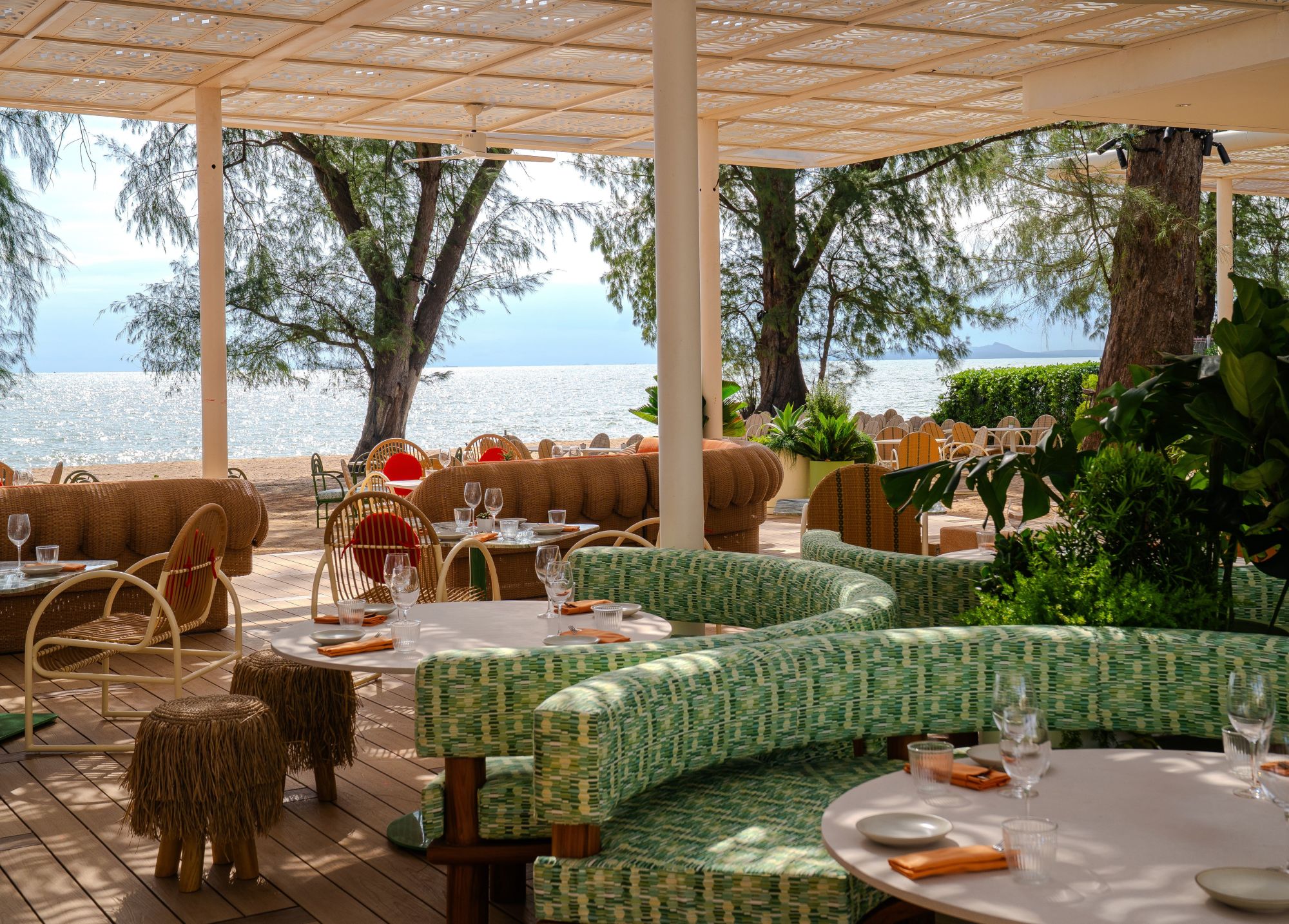 The Standard, Pattaya Na Jomtien: Esmé Beach Club
