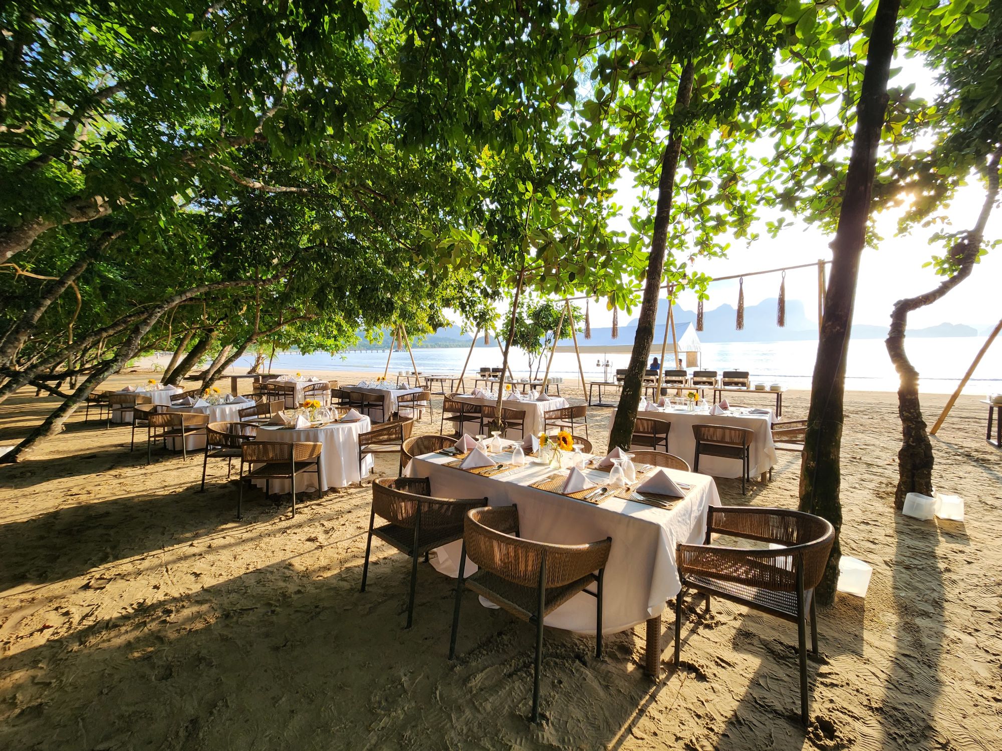 Seda Lio in Palawan: Barbecue at the Beach