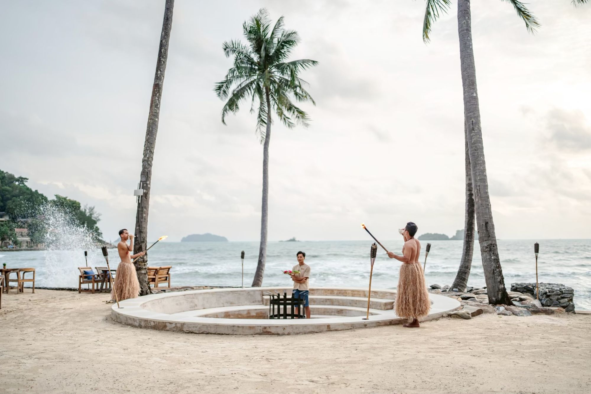 Dinso Resort & Villas Ko Chang Vignette Collection: Torch lighting ritual
