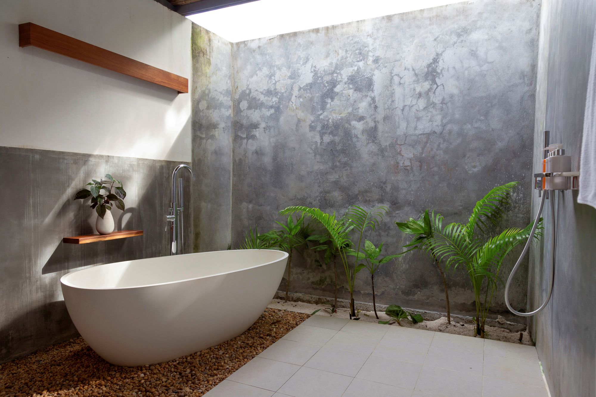 Island Center Point à Koh Rong Sanloem: Deluxe Seaview | outdoor bathtub