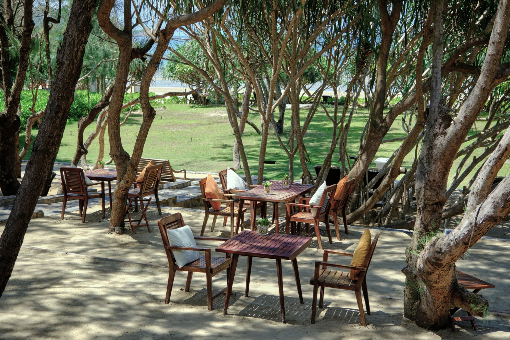 Poulo Condor Boutique Resort & Spa à Con Dao: Bistro des illes outside