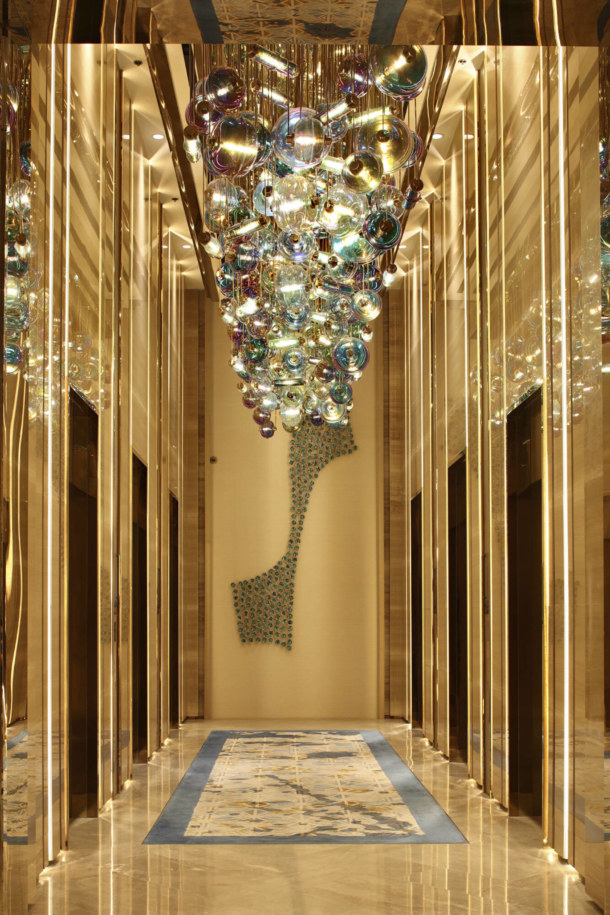 Okura Manila: Ground Floor Elevator
