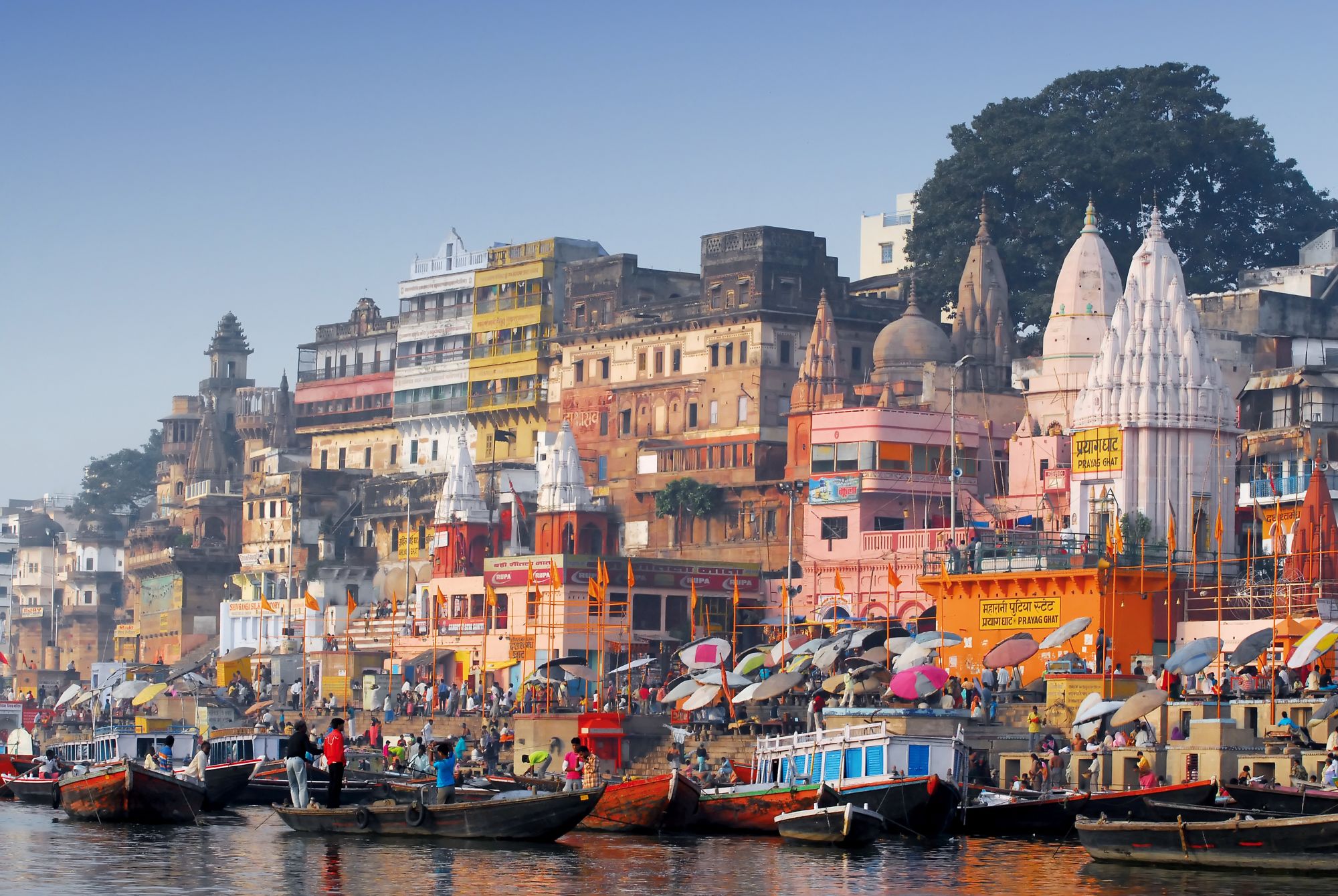 Indien für Geniesser ab Delhi: Varanasi: view from the river