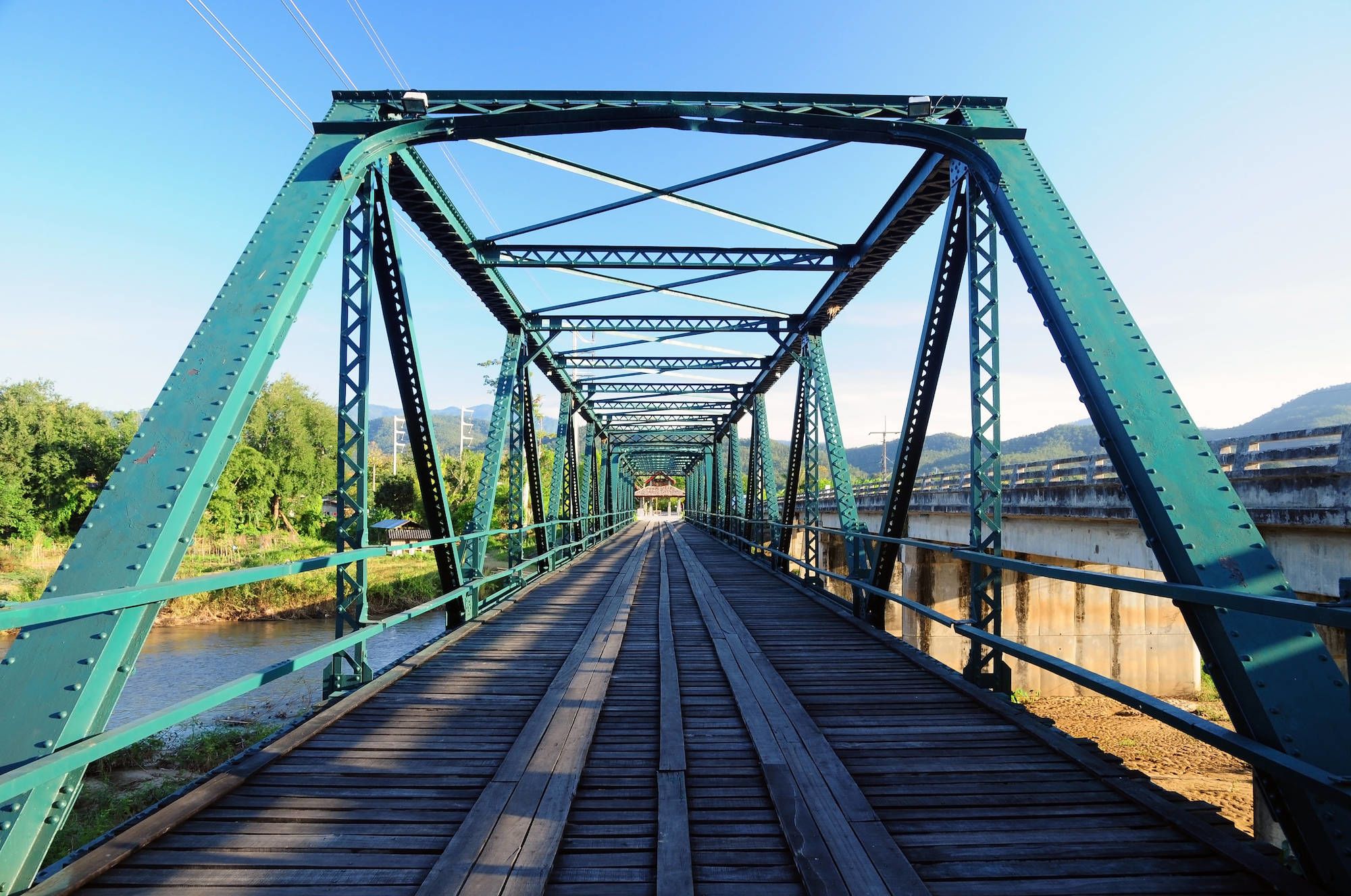 Circuit en voiture de location Mae Hong Son de Chiang Mai: Pai: Historical bridge over the river