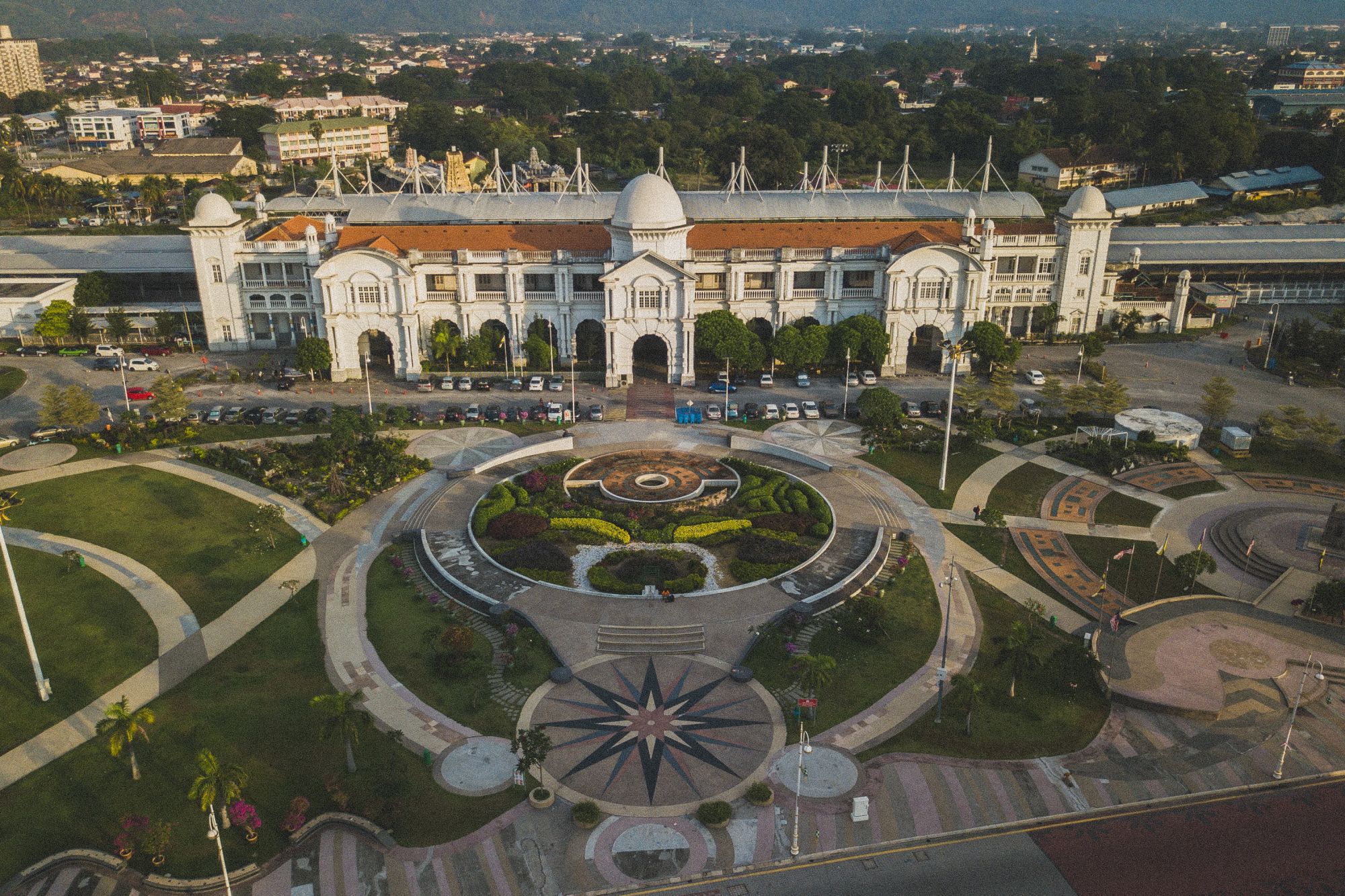 Circuit en voiture de location Malaisie de Kuala Lumpur: Ipoh: Railway Station aerial view