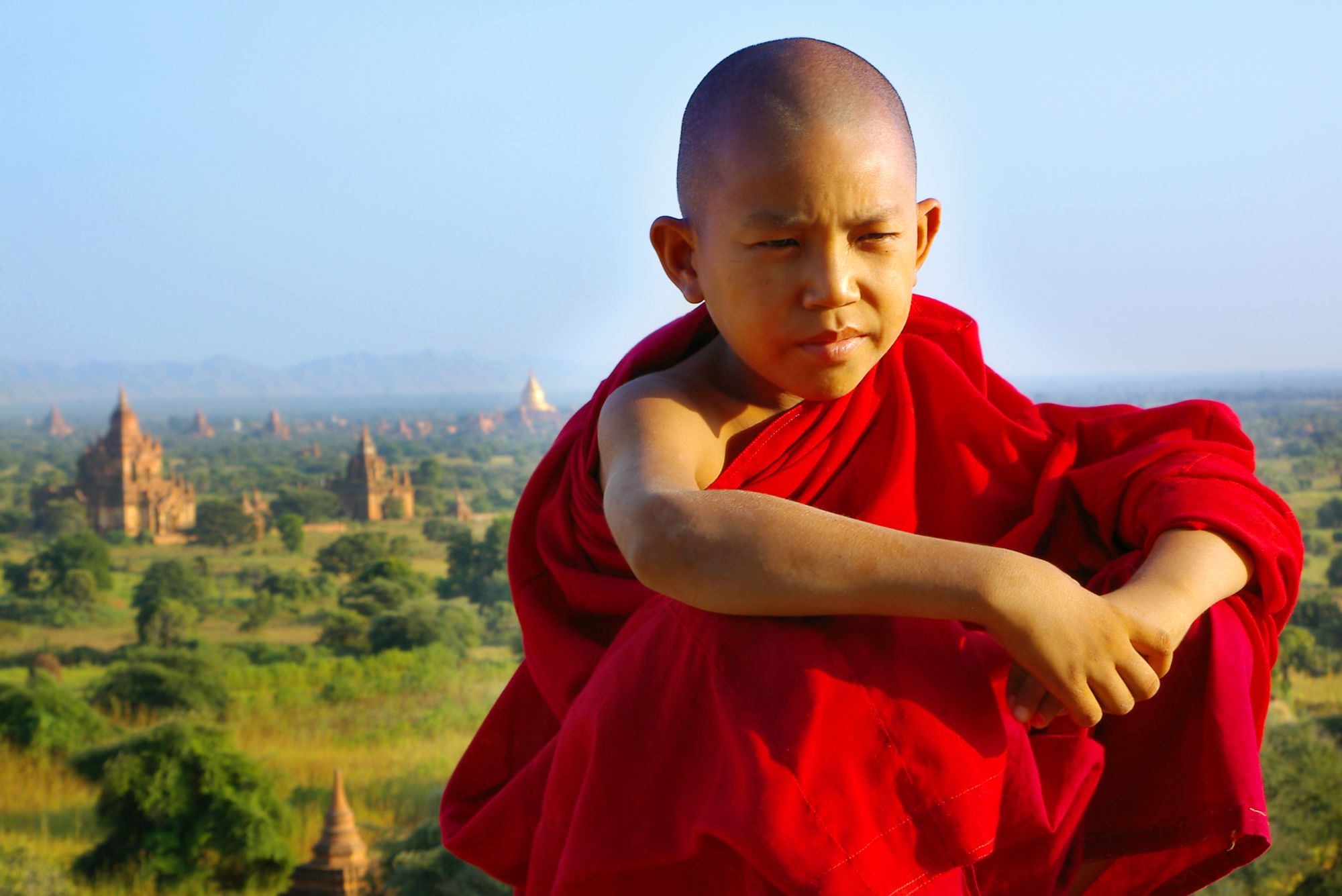 Das Goldene Land ab Yangon: Bagan: young monk