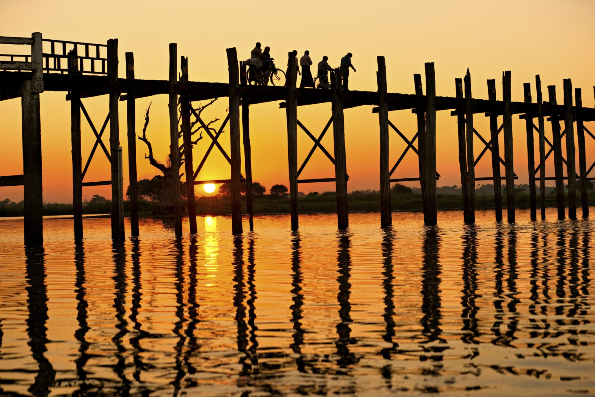 Faszination Myanmar - Ein Land im Wandel ab Naypyitaw: Mandalay Amarapura U-Bein Bridge