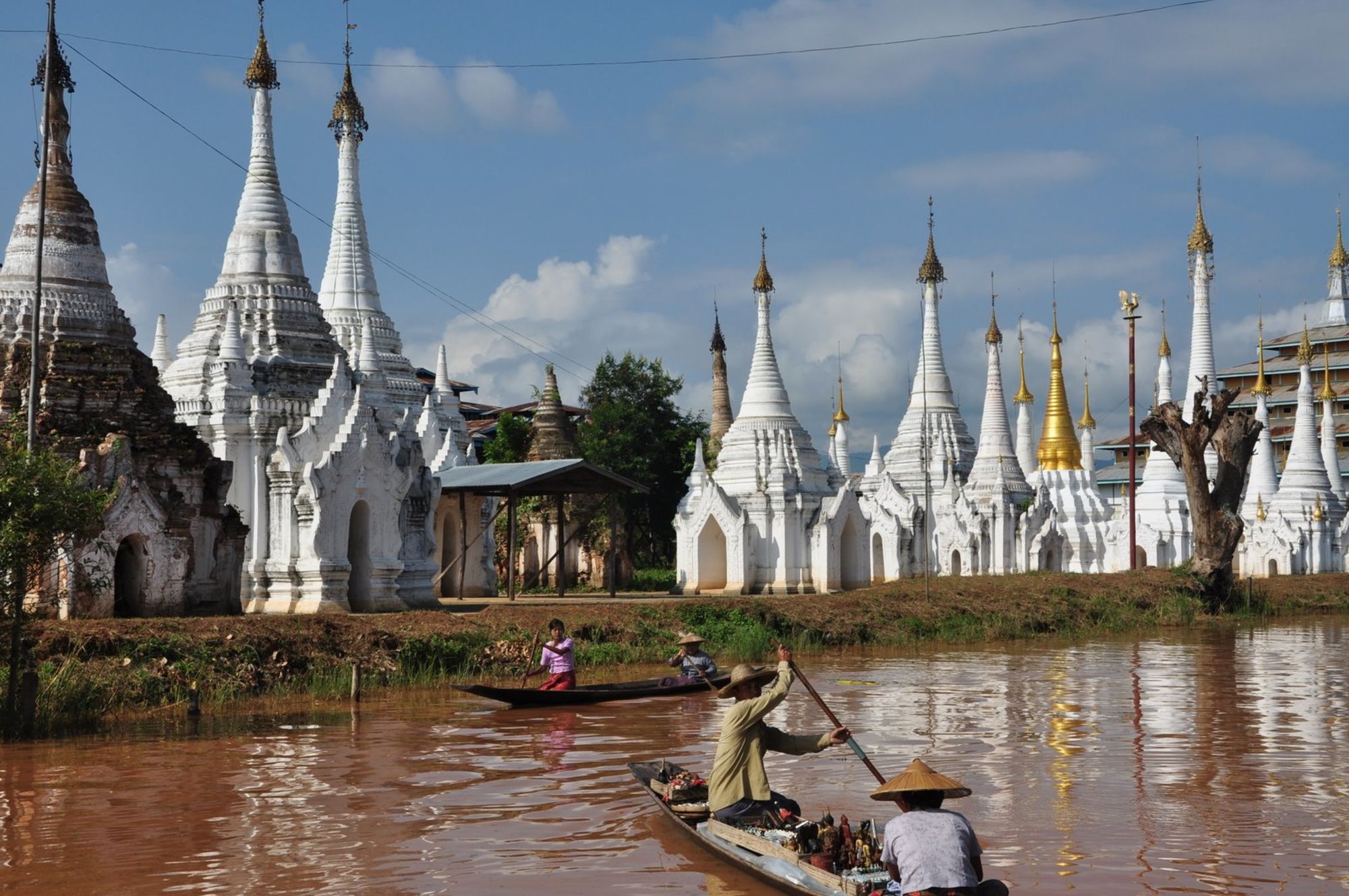 Faszination Myanmar - Ein Land im Wandel ab Naypyitaw: Inle Lake pagodas