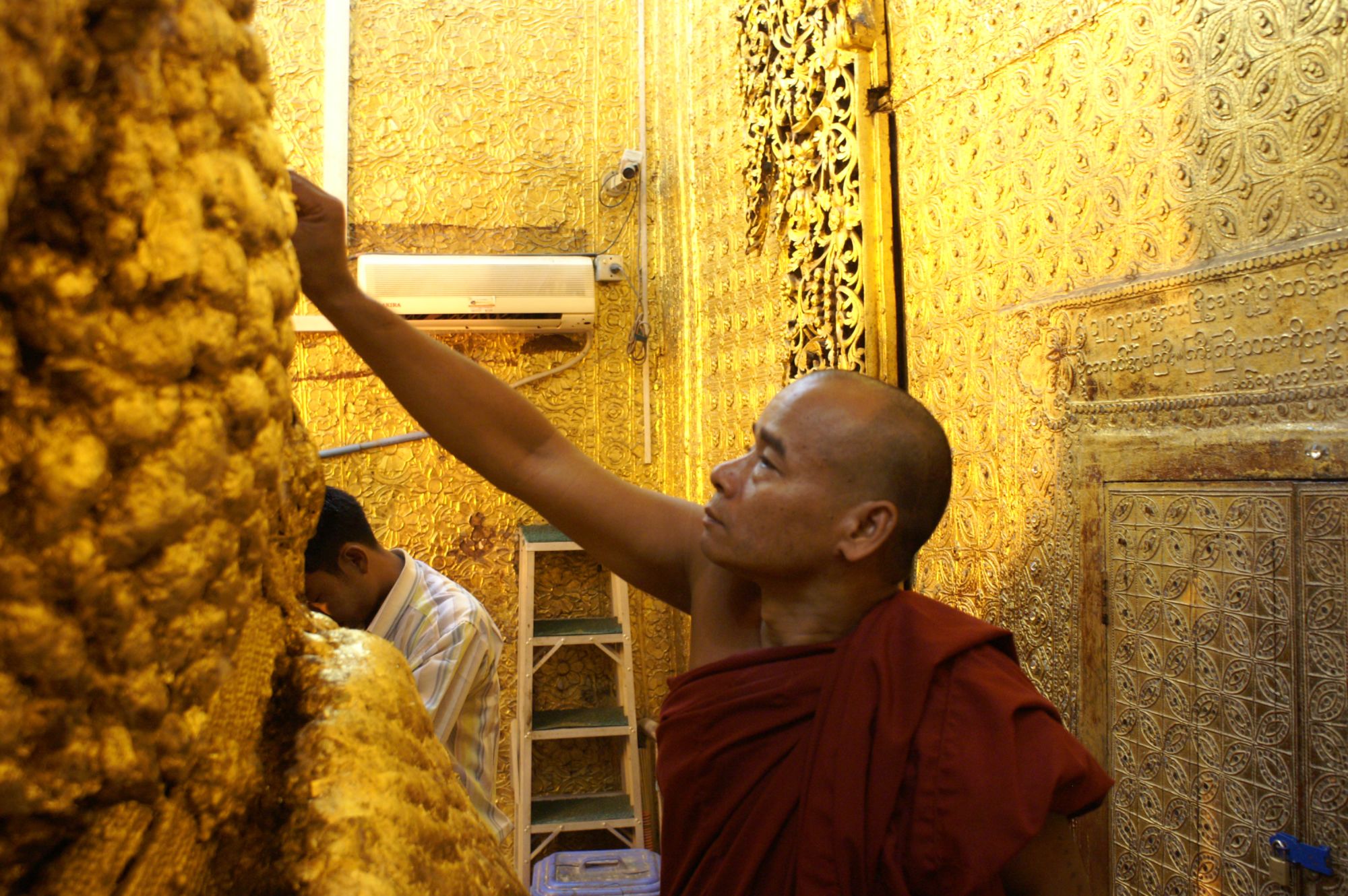 Mythes et légendes du Myanmar de Yangon: Mandalay Mahamuni Pagoda