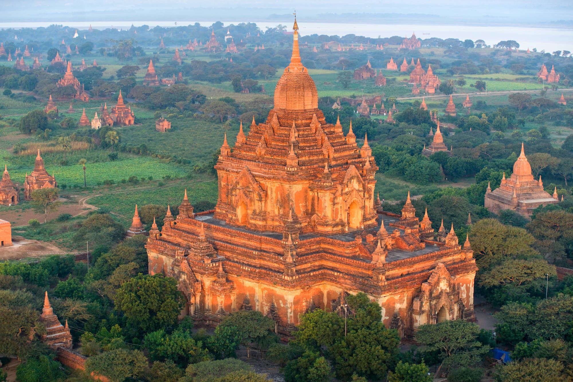 Das Goldene Land ab Yangon: Bagan: impressive Pagoda