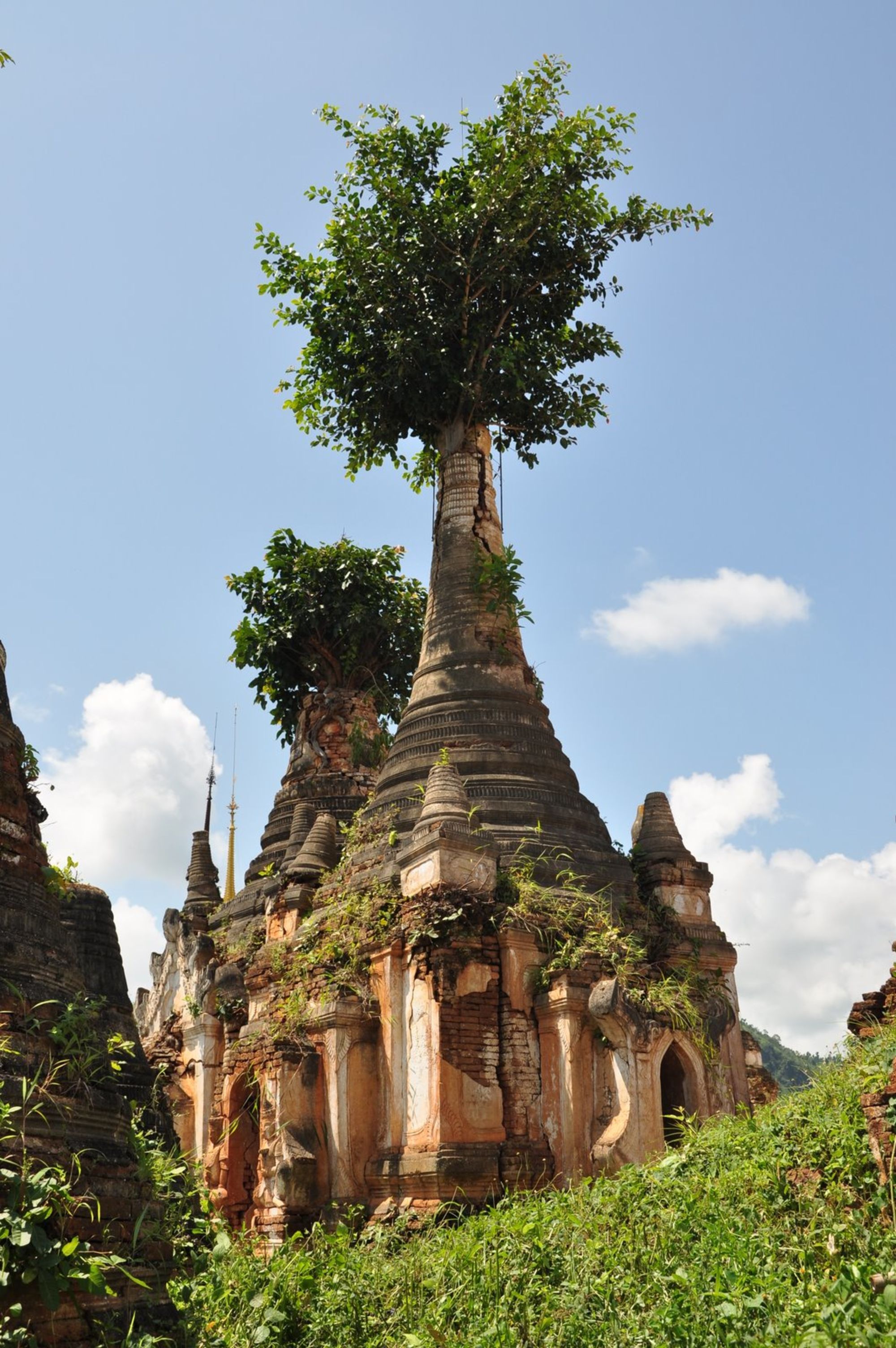 Myanmar - Land der Tempel und Pagoden ab Mandalay: Inle Lake Inn Thein Pagodas
