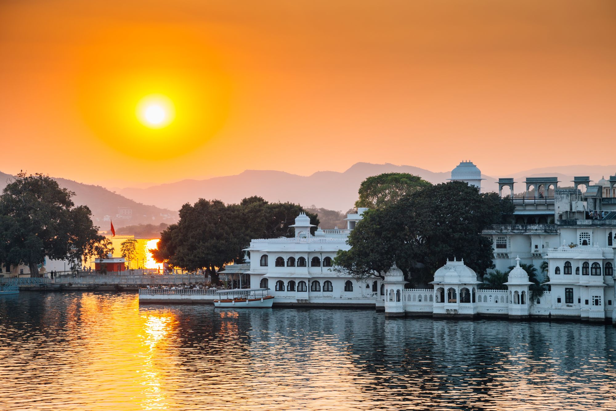 Les hauts lieux du Rajasthan de Delhi: Udaipur Sunset at Pichola Lake