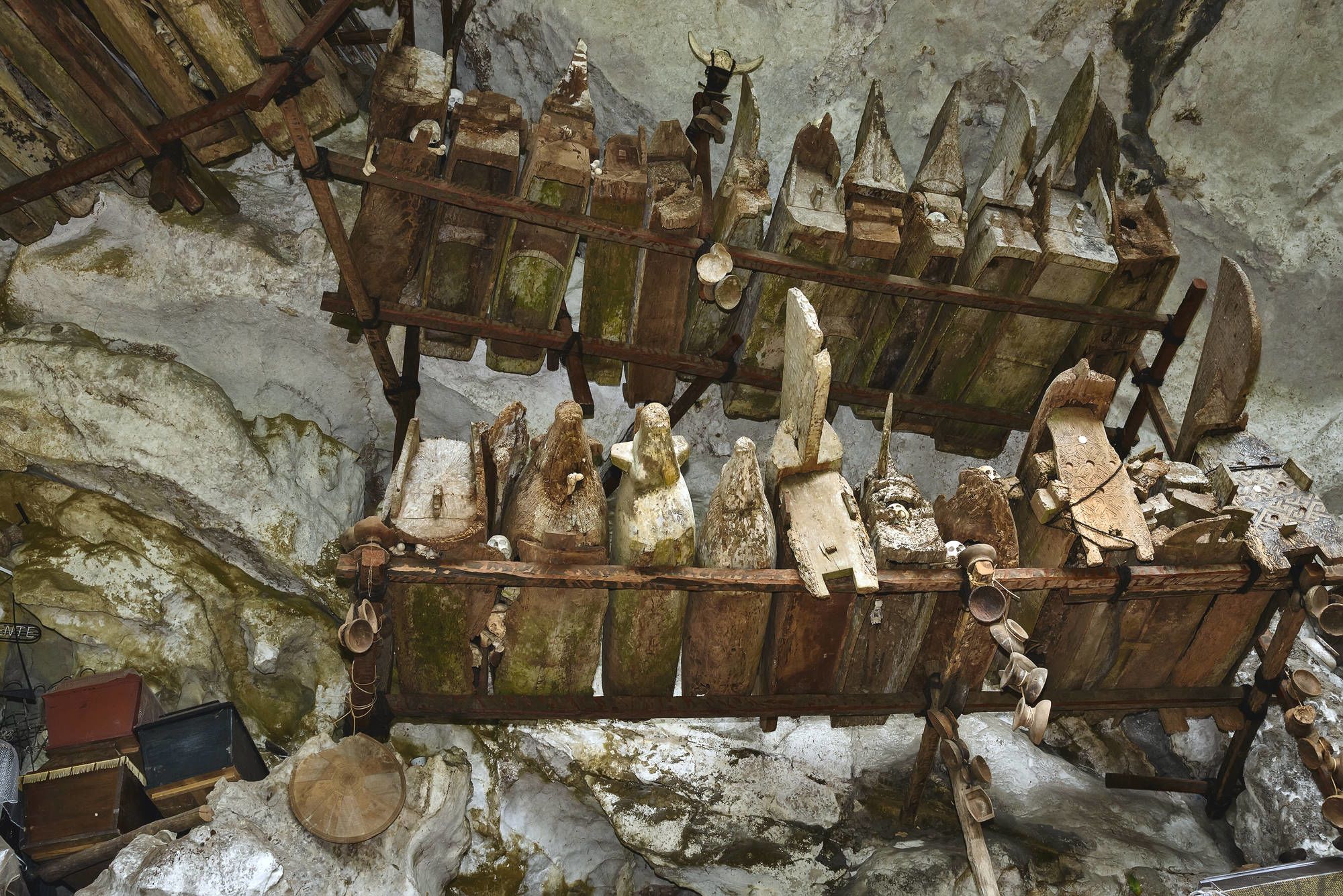 Sulawesi-Torajaland Rundreise ab Makassar: Sulawesi Toraja Londa Cave