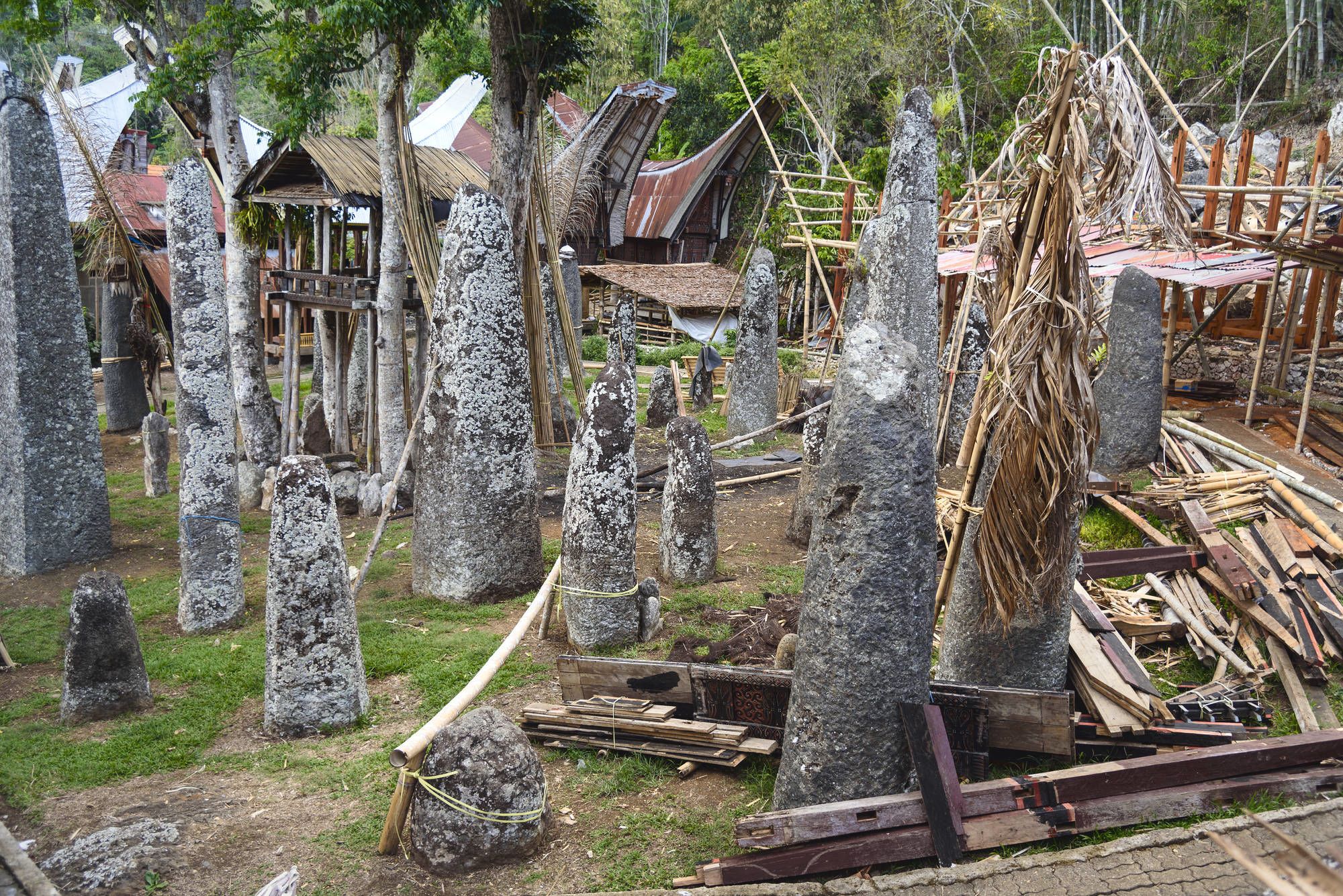 Sulawesi-Torajaland Rundreise ab Makassar: Sulawesi Toraja Megaliths
