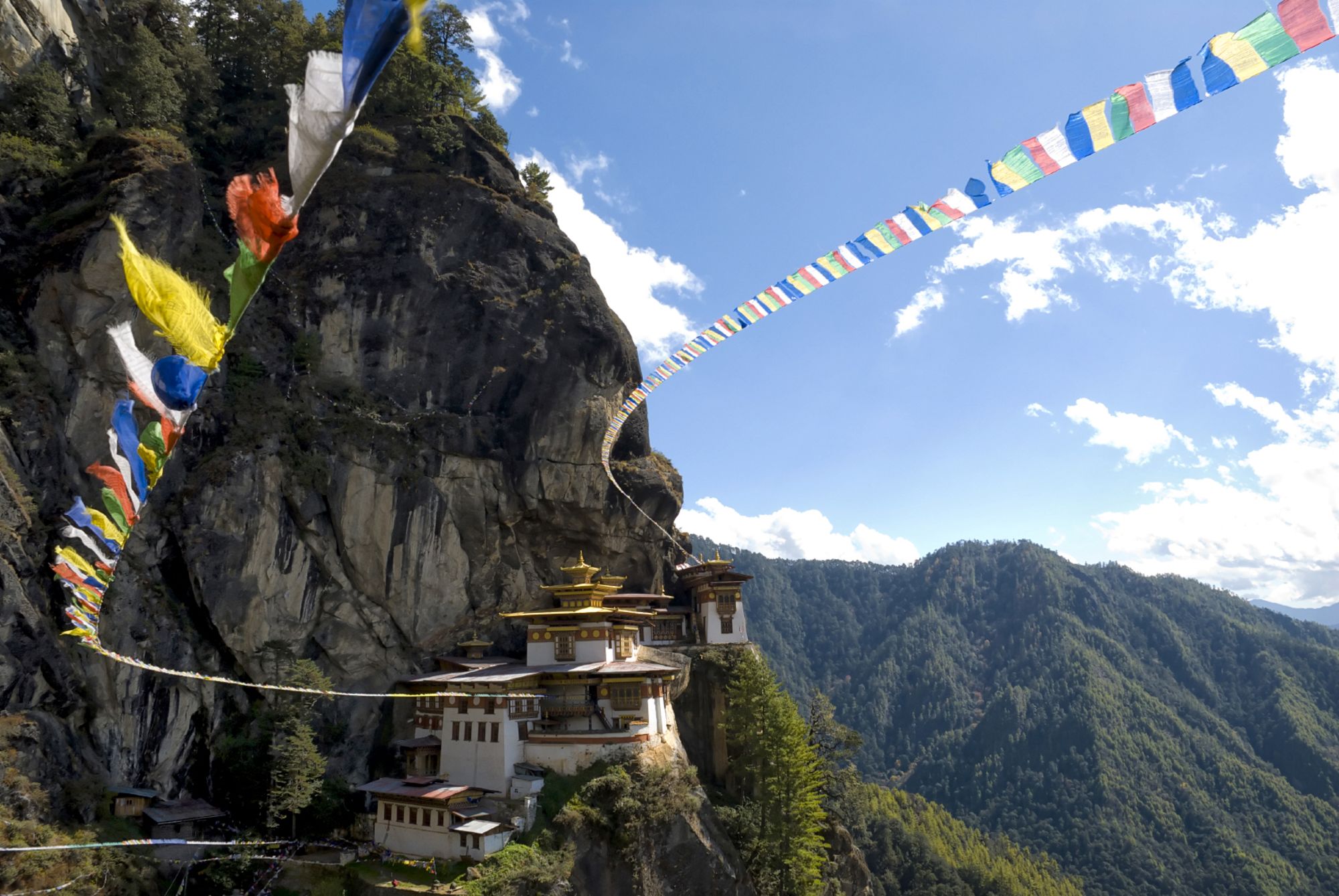 Unterwegs auf dem Trans Bhutan Trail ab Paro: Paro Tigers Nest Monastery
