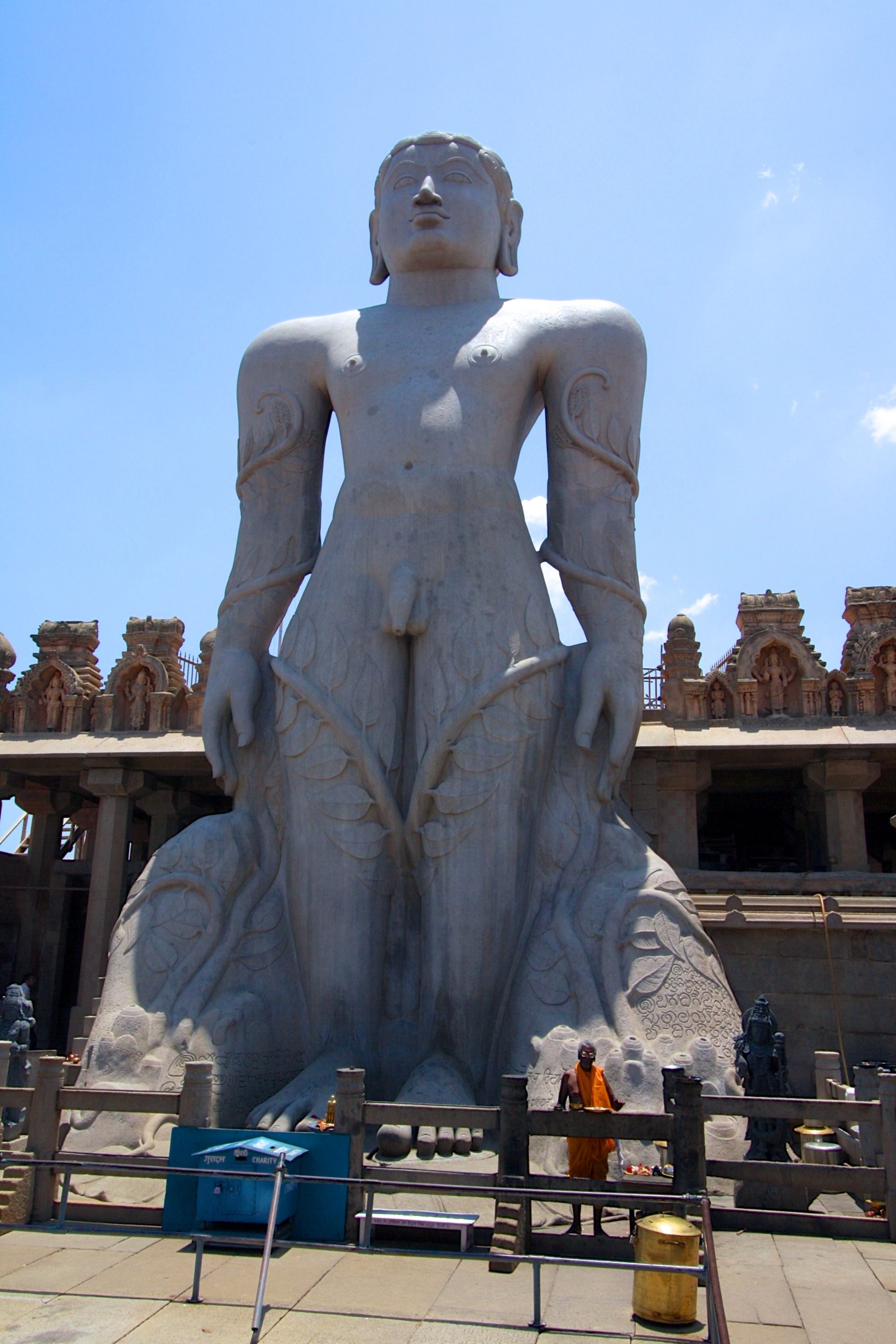 Vielfältiges Südindien ab Kochi: Sravanabelagola: giant statue