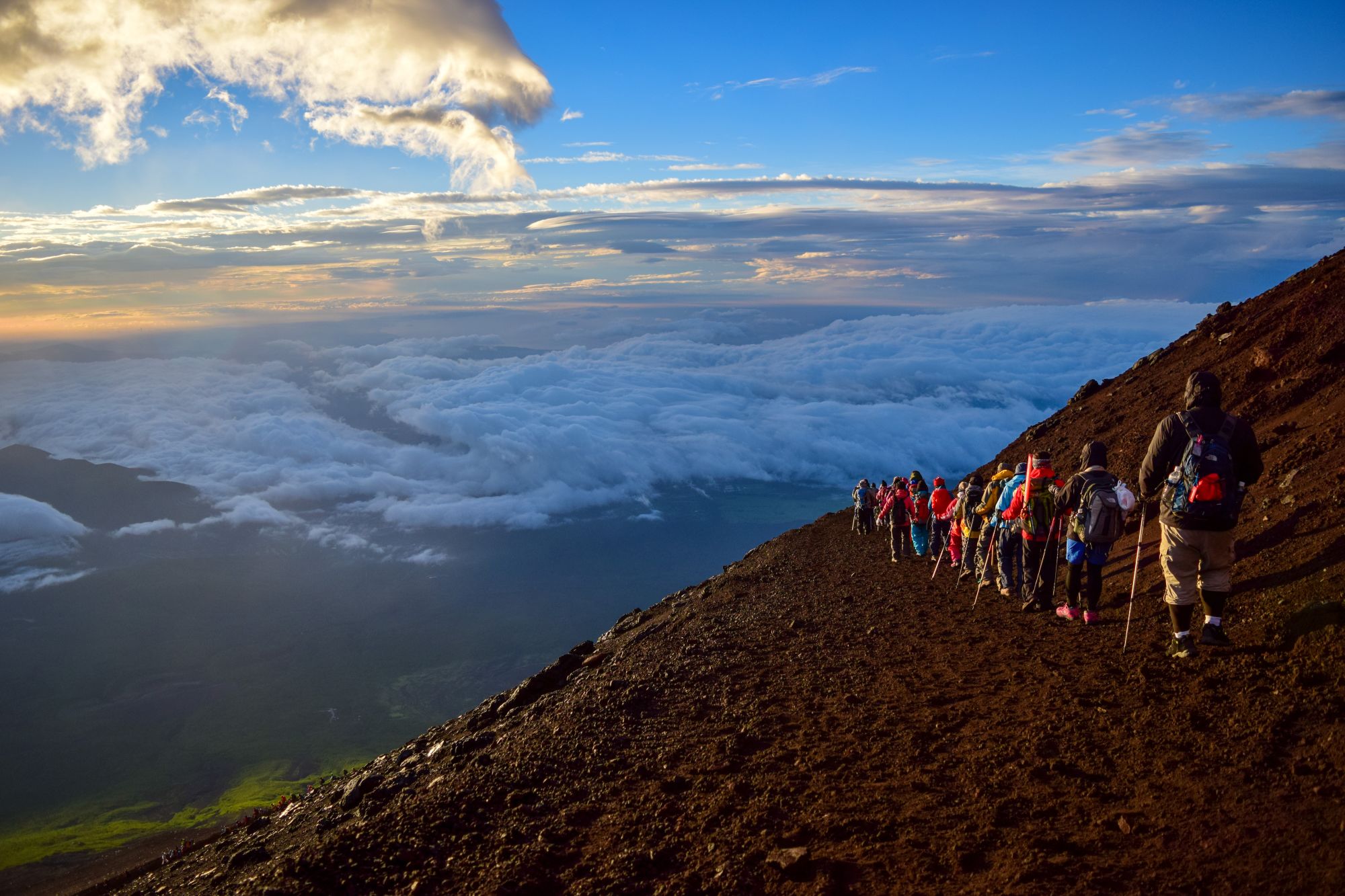 Trekking au Mont Fuji (groupe, basse saison) de Tokyo: Trekking Mt. Fuji