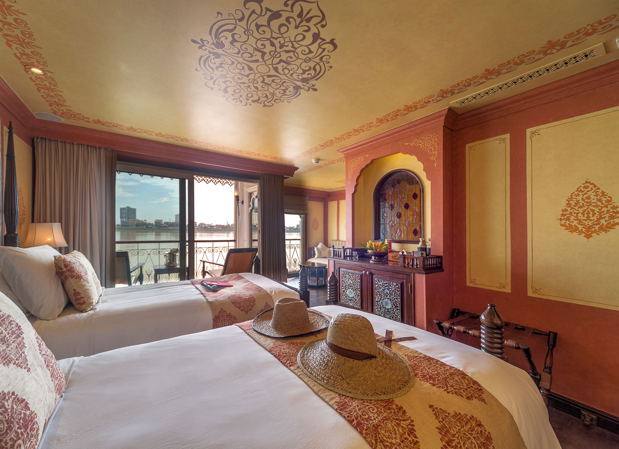 Croisière fluviale vers Saigon de Siem Reap: The Jahan Deluxe Stateroom