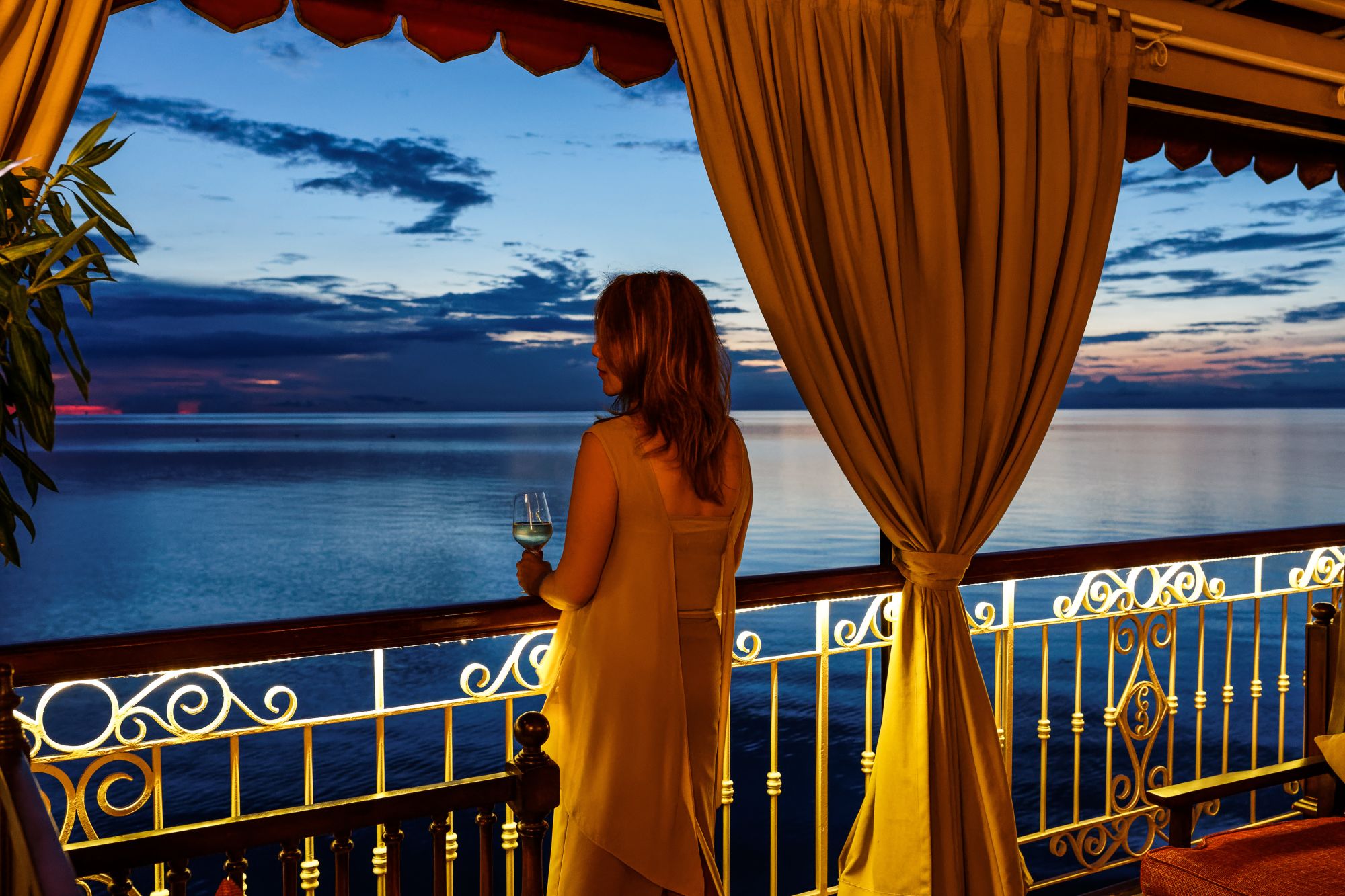 Croisière fluviale vers Saigon de Siem Reap: The Jahan East-india Club Funnel Bar Lounge