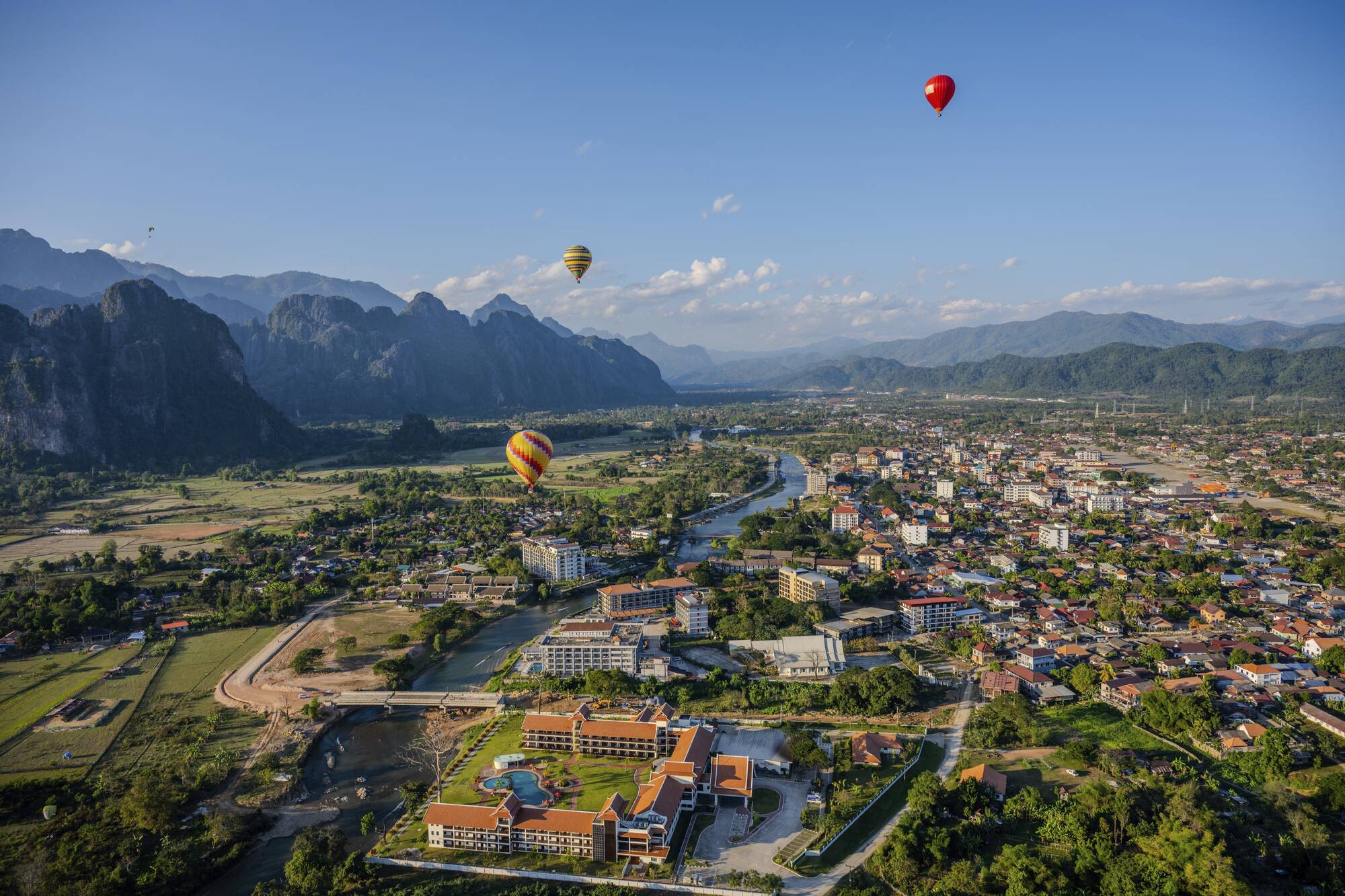 Découverte intense du Laos de Vientiane: Aerial View of Vang Vieng City