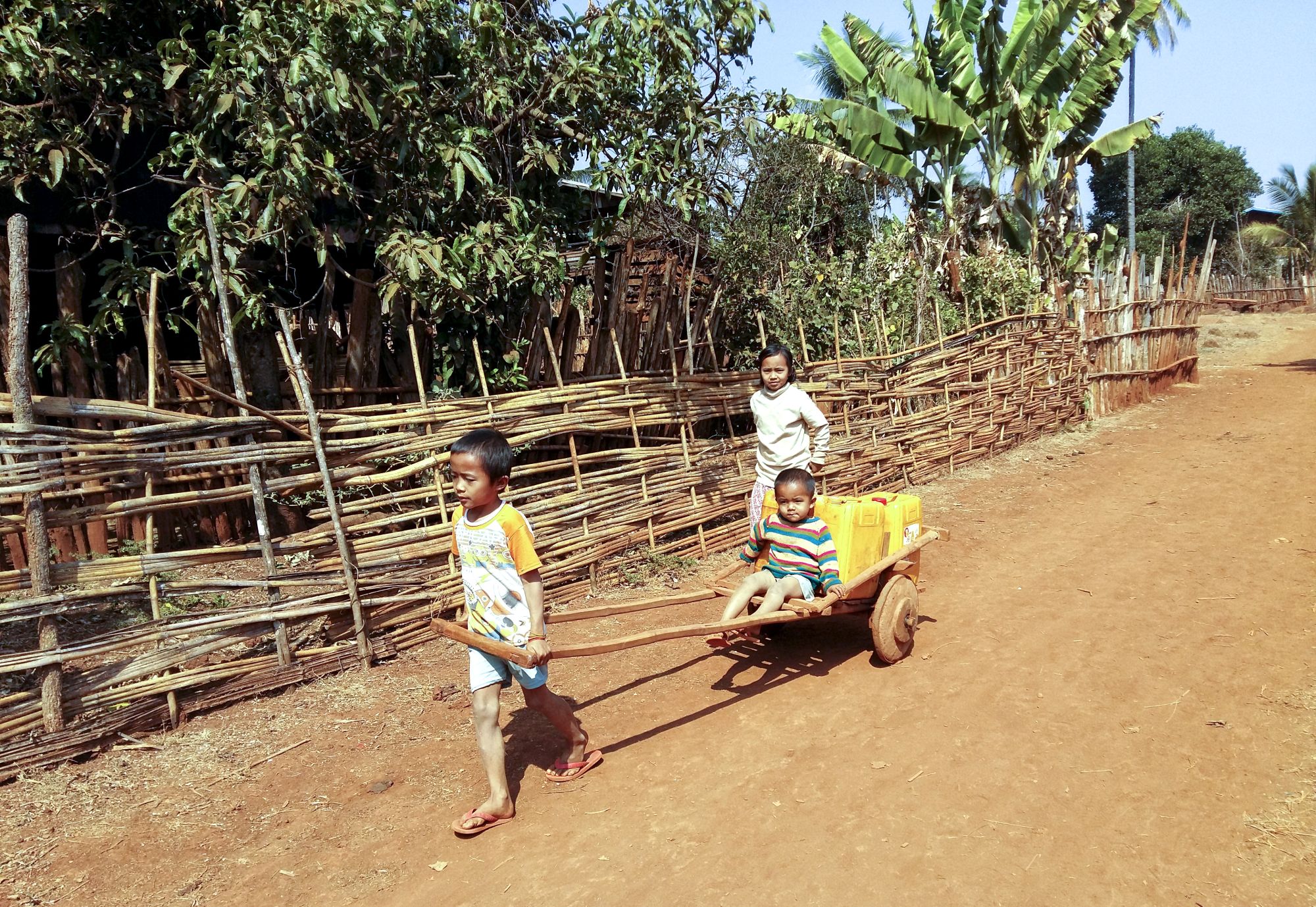 Kayah – un voyage dans un monde secret de Lac Inle: Daw Ta Ma Gyi (3)