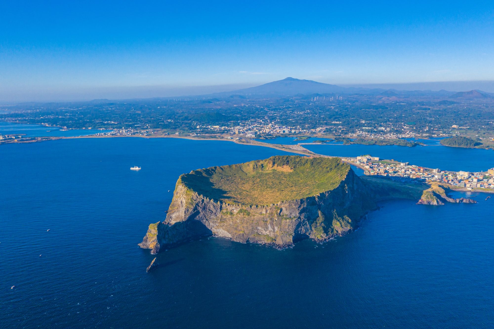 Mietwagen Rundreise «Jeju Island»: Sunrise view of Seongsan Ilchulbong