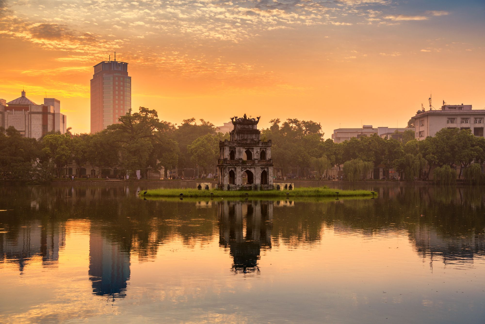 L'éclat du Vietnam - de Hanoï à Saigon de Hanoi: Hanoi Hoan Kiem Lake (Lake of the Returned Sword) and the Turtle Tower