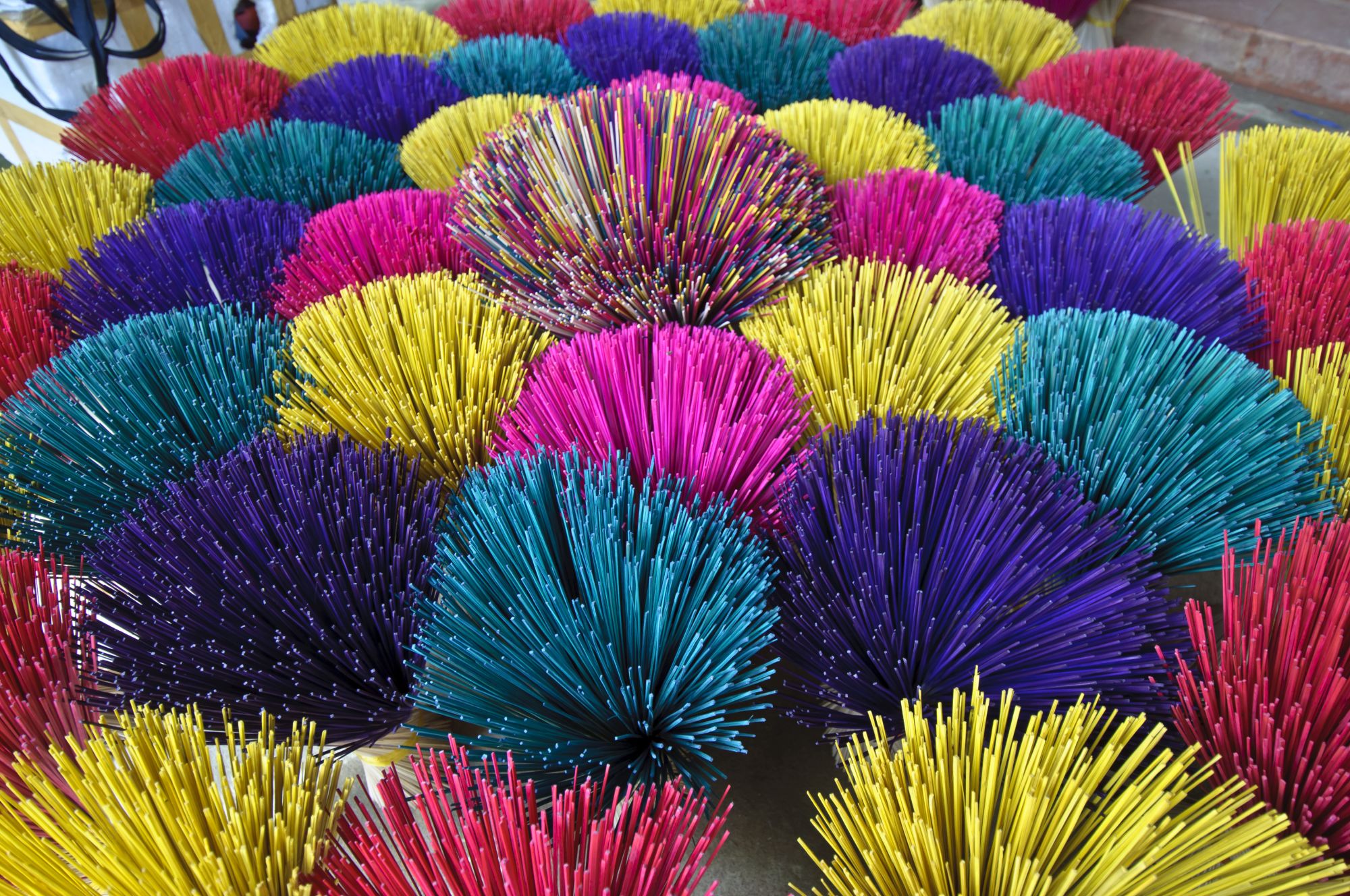 L'éclat du Vietnam - de Hanoï à Saigon de Hanoi: Various colors of Incense