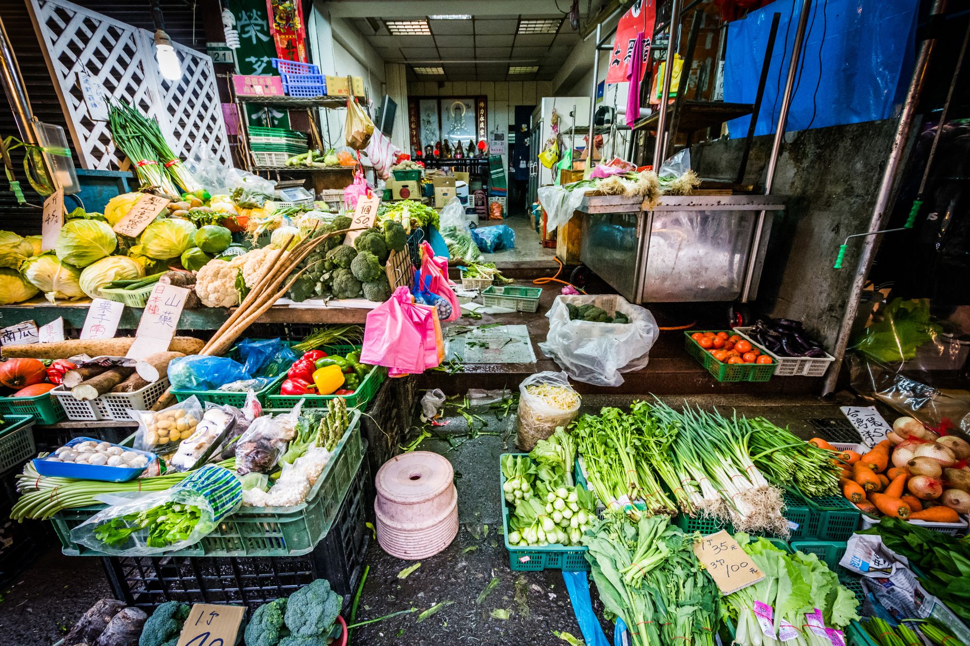 Les hauts lieux de Taïwan de Taipei: Taipei Food vendor at a street market near Dongmen