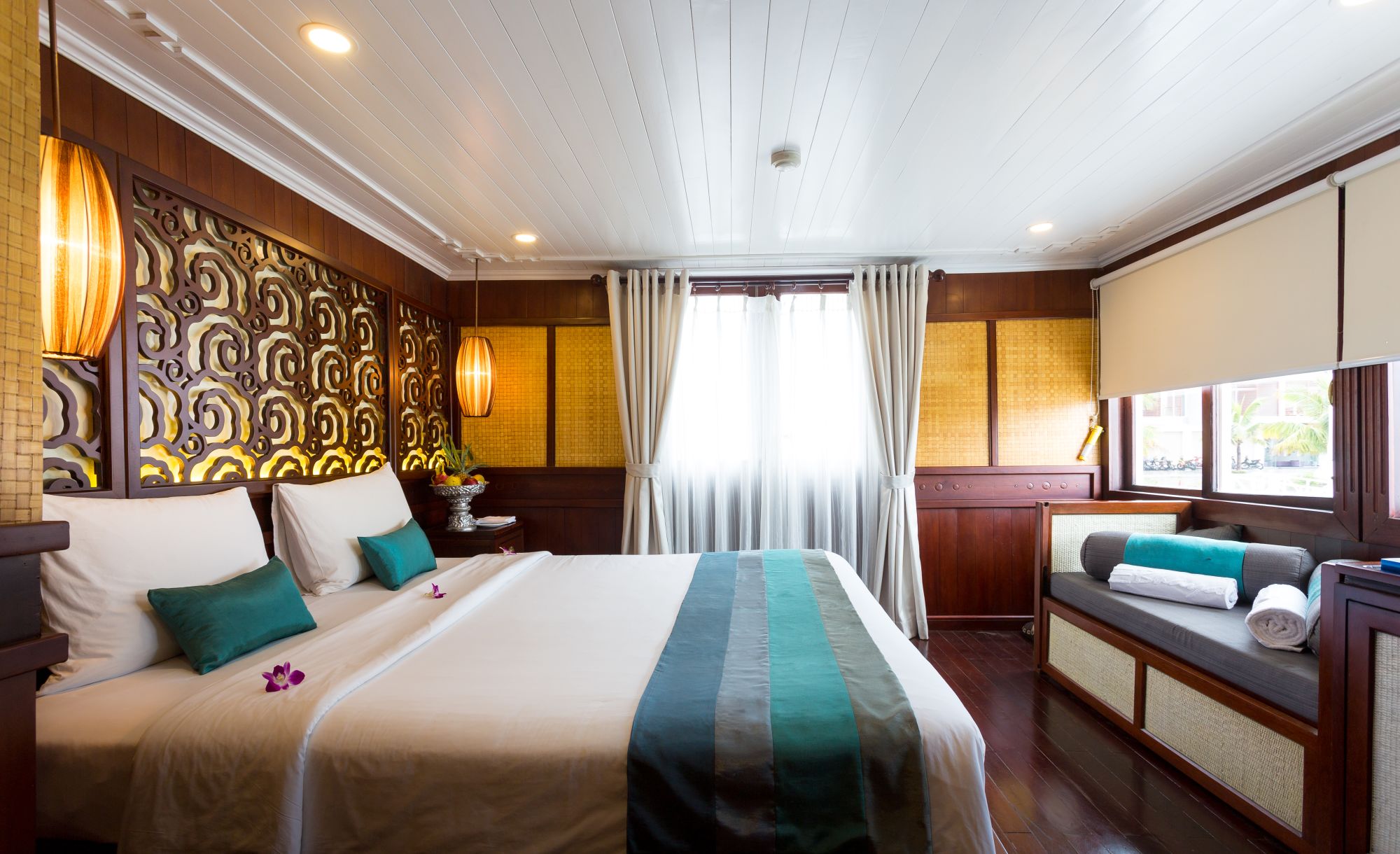 Halong Bucht Kreuzfahrten mit «Bhaya Classic» ab Hanoi: room: Terrace suite