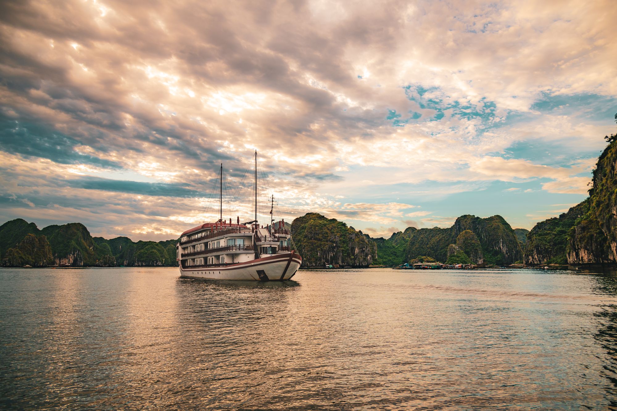 Mystische Lan Ha Bucht Kreuzfahrt mit «Ginger» ab Hanoi: Heritage Line - Lan Ha Bay - Ginger - Ship